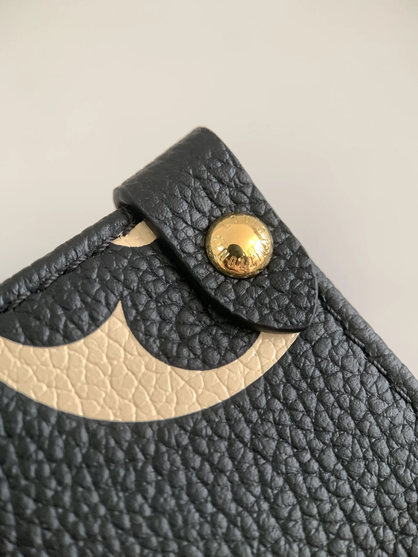Louisvuitton OnTheGo Small Handbag M45659 25cm - description_image7