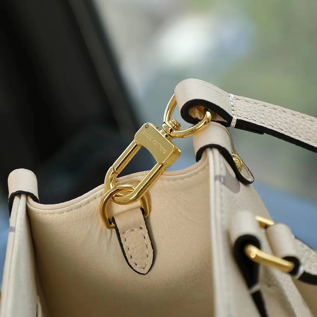 Louisvuitton OnTheGo M45659 25x19x11.5 cm - description_image6