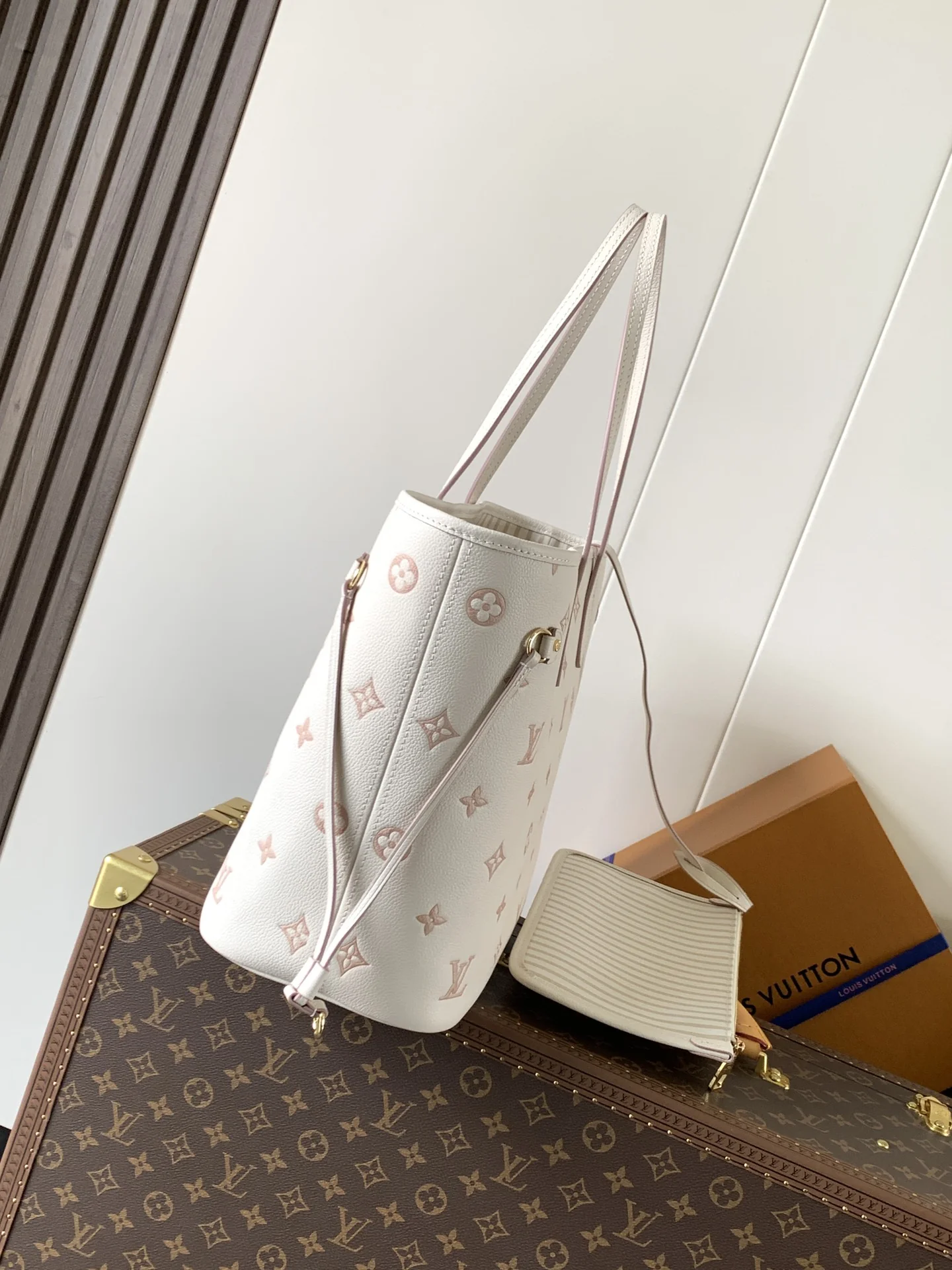 Louisvuitton Neverfull Medium Tote 32x29x17 cm - description_image2