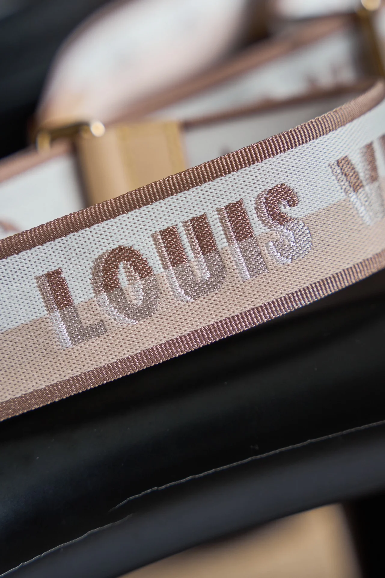 Louisvuitton Speedy Bandouliere Handbag M46234 20 - description_image4