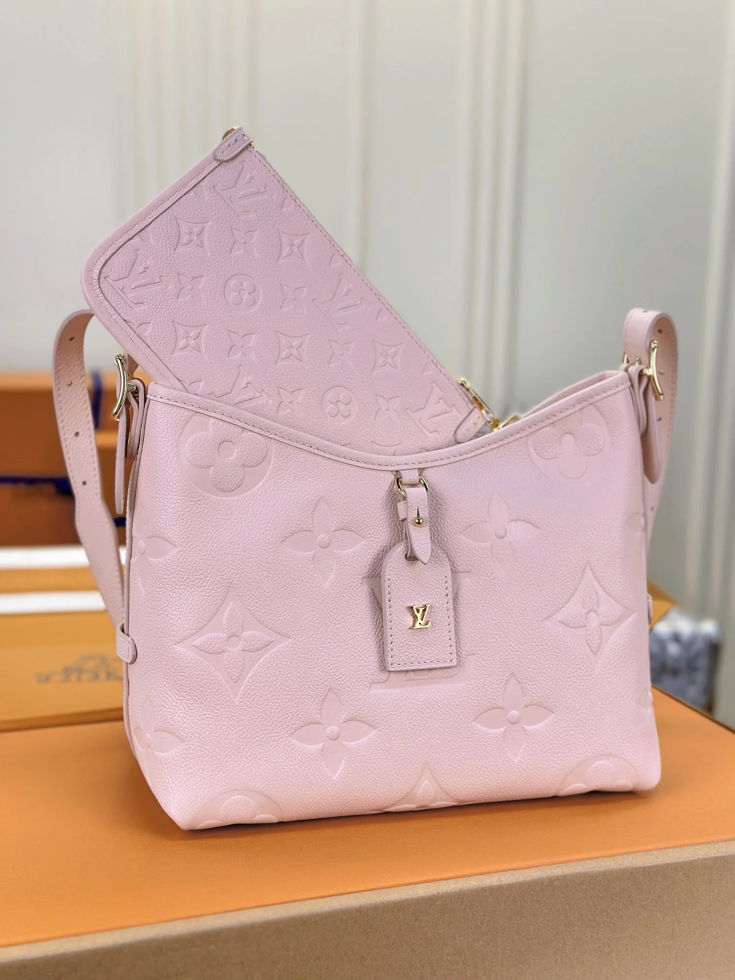 Louisvuitton Carryall Small Handbag M46288 29 x 24 x 12 cm - description_image2