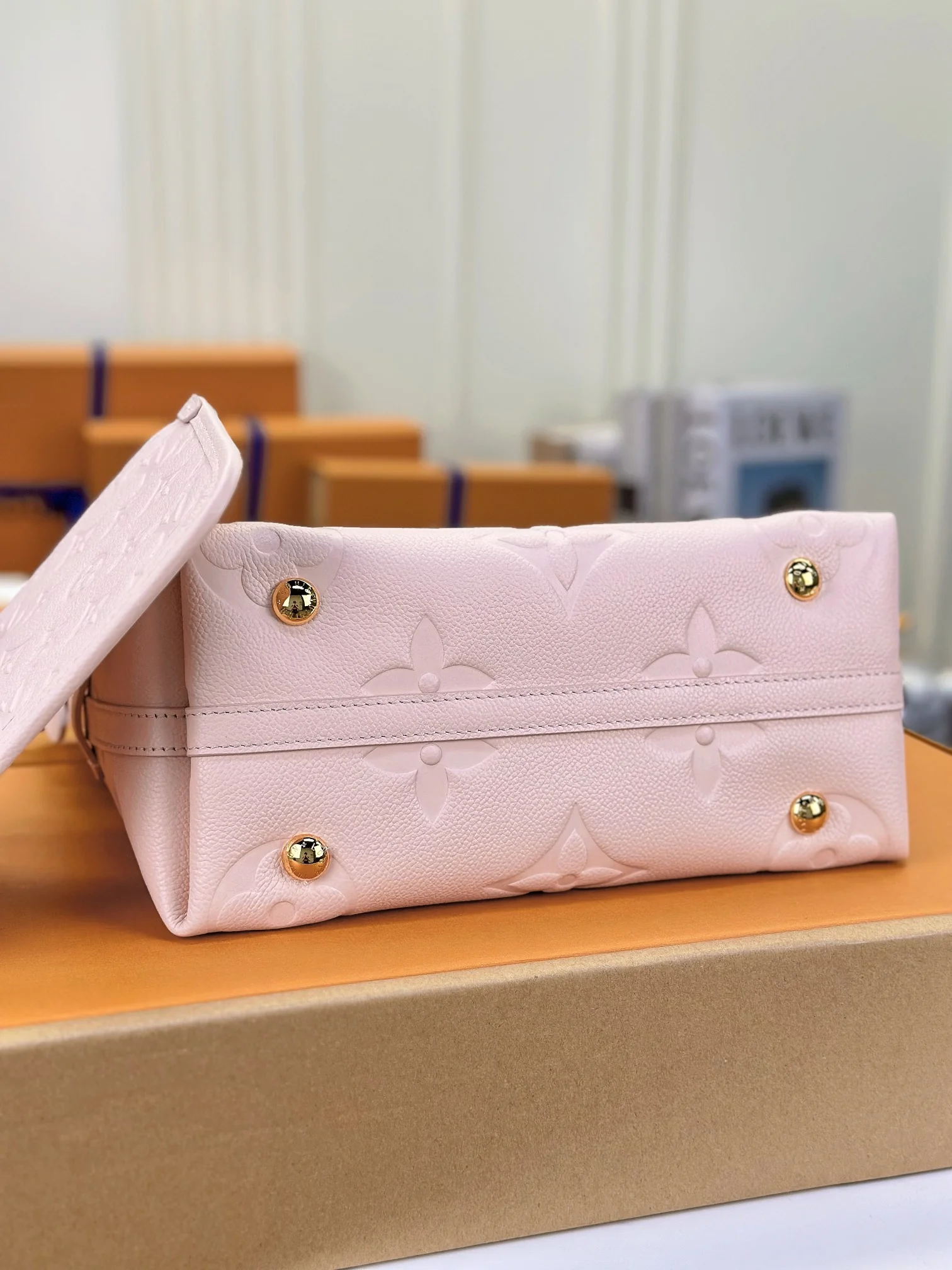 Louisvuitton Carryall Small Handbag M46288 29 x 24 x 12 cm - description_image5