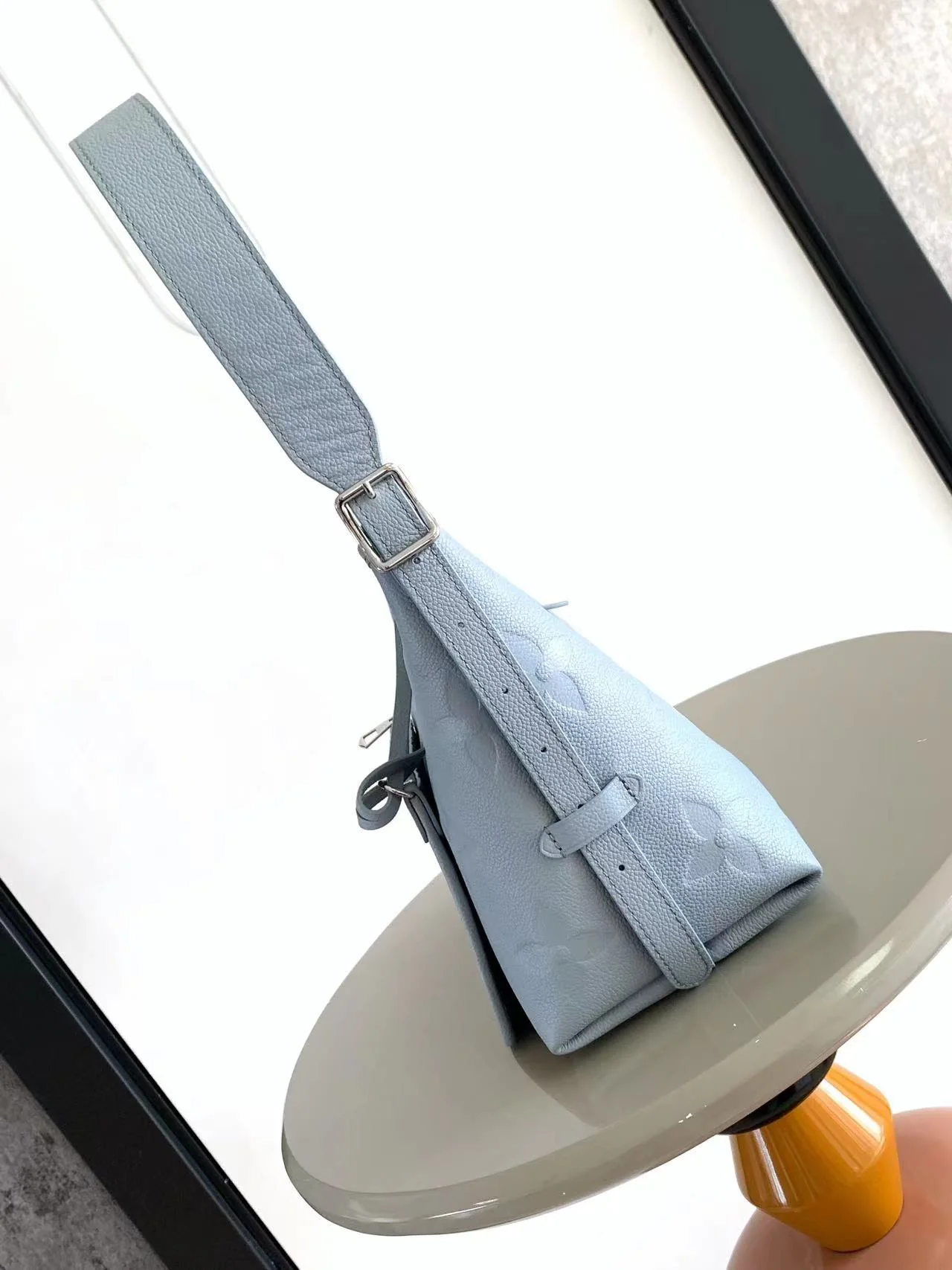 Louisvuitton CarryAll Small Handbag M46288 29 x 24 x 12 cm - description_image2