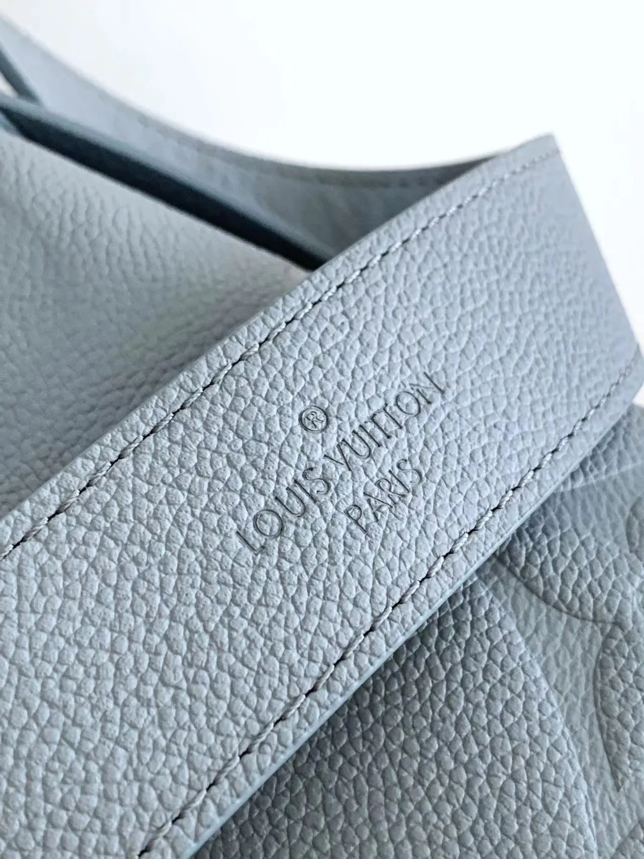 Louisvuitton CarryAll Small Handbag M46288 29 x 24 x 12 cm - description_image7