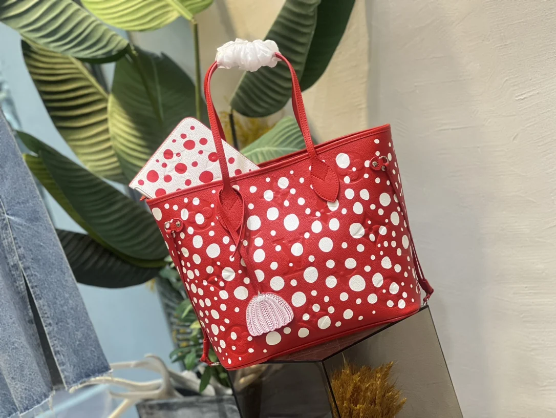 Louisvuitton OnTheGo Medium Tote M46422 32 x 29 x 17 cm - description_image2