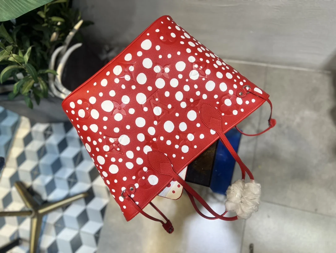 Louisvuitton OnTheGo Medium Tote M46422 32 x 29 x 17 cm - description_image5