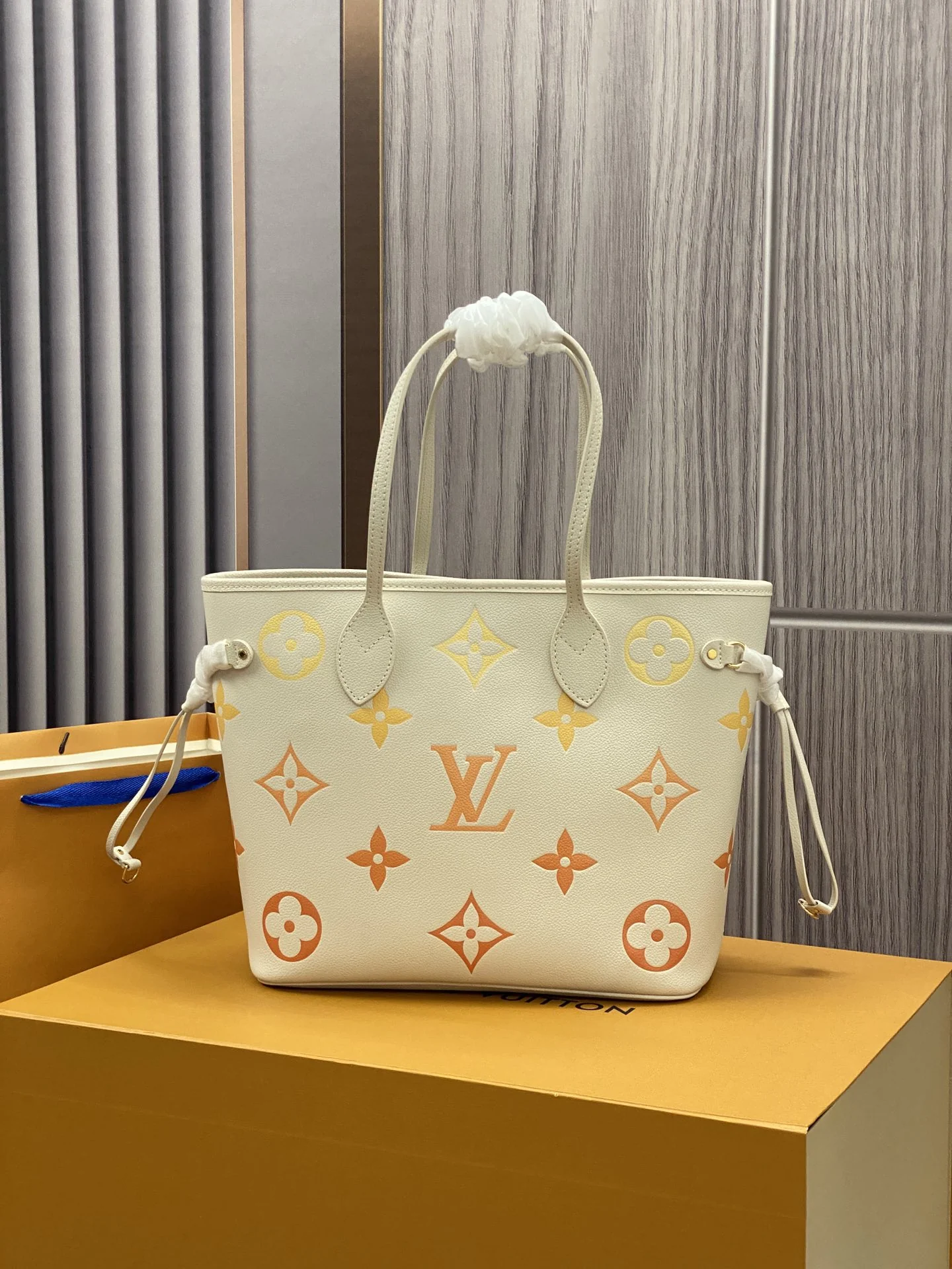 Louisvuitton Neverfull Medium Handbag M46516 31x28x14 cm - description_image3