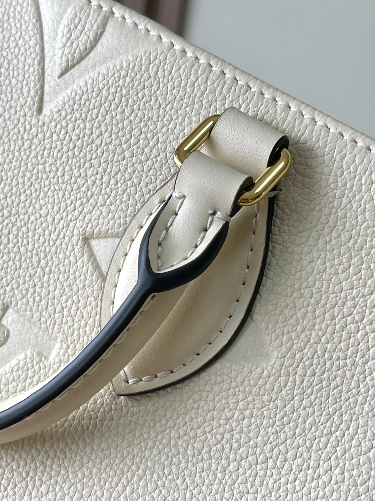 Louisvuitton OnTheGo Small Tote M46569 25x19x11.5 cm - description_image5