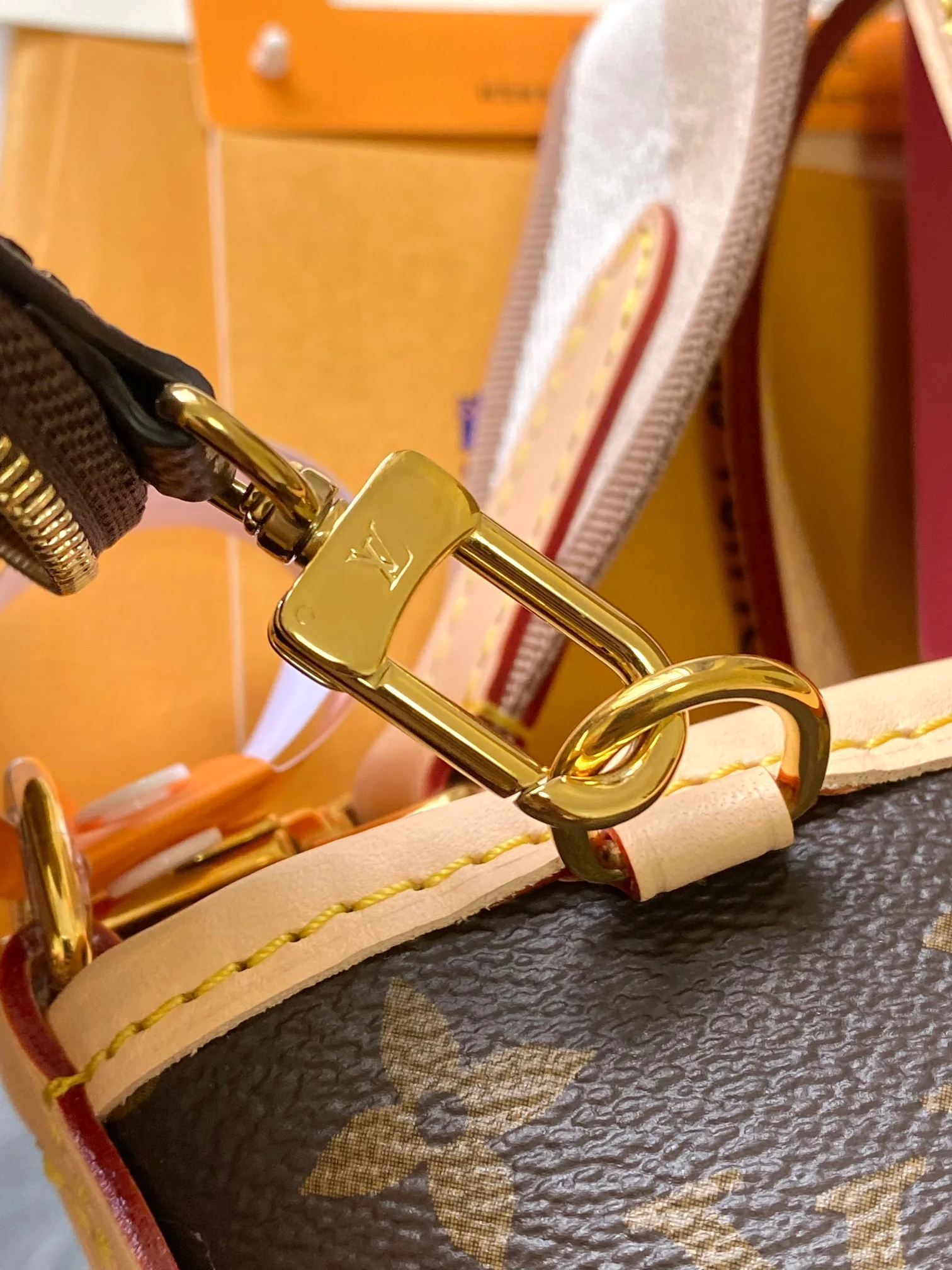 Louisvuitton Neverfull BB Handbag M46705 24x14x9 cm - description_image8