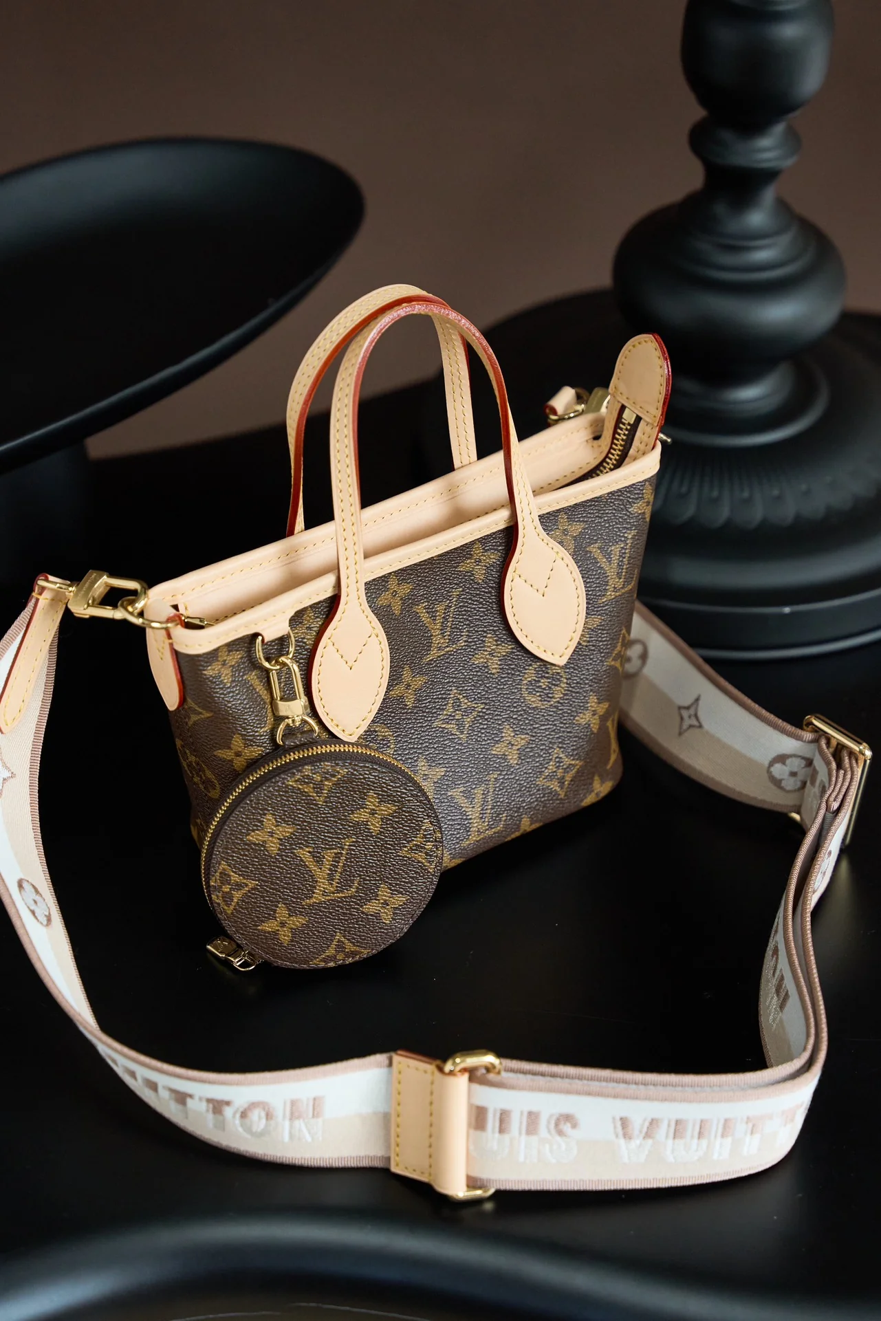 Louisvuitton Neverfull BB Handbag M46705 24x14x9 cm - description_image3