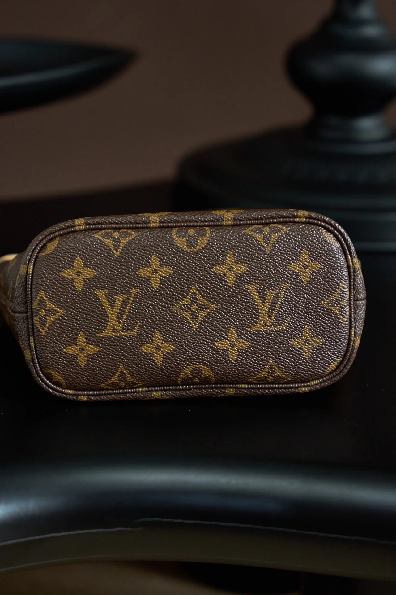 Louisvuitton Neverfull BB Handbag M46705 24x14x9 cm - description_image5