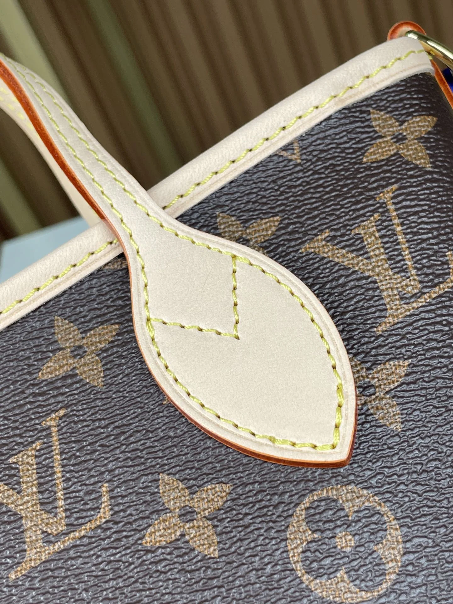 Louisvuitton Neverfull BB M46705 24x14x9 cm - description_image7