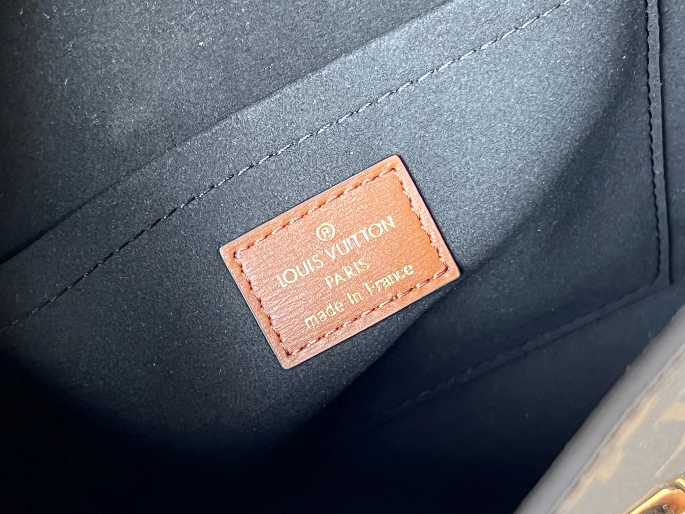 Louis Vuitton Speedy M46751 Gold - image9