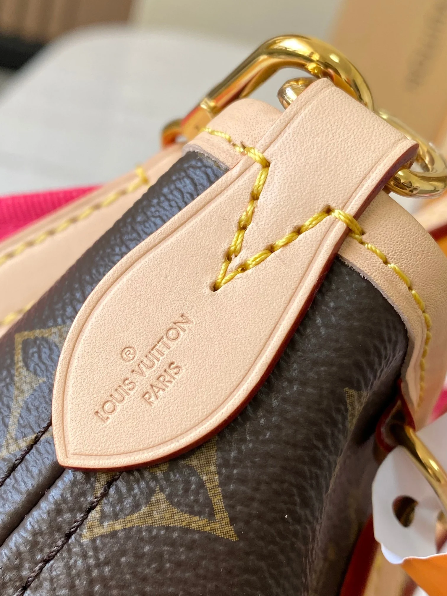 Louisvuitton Neverfull BB Handbag M46786 24x14x9 cm - description_image5