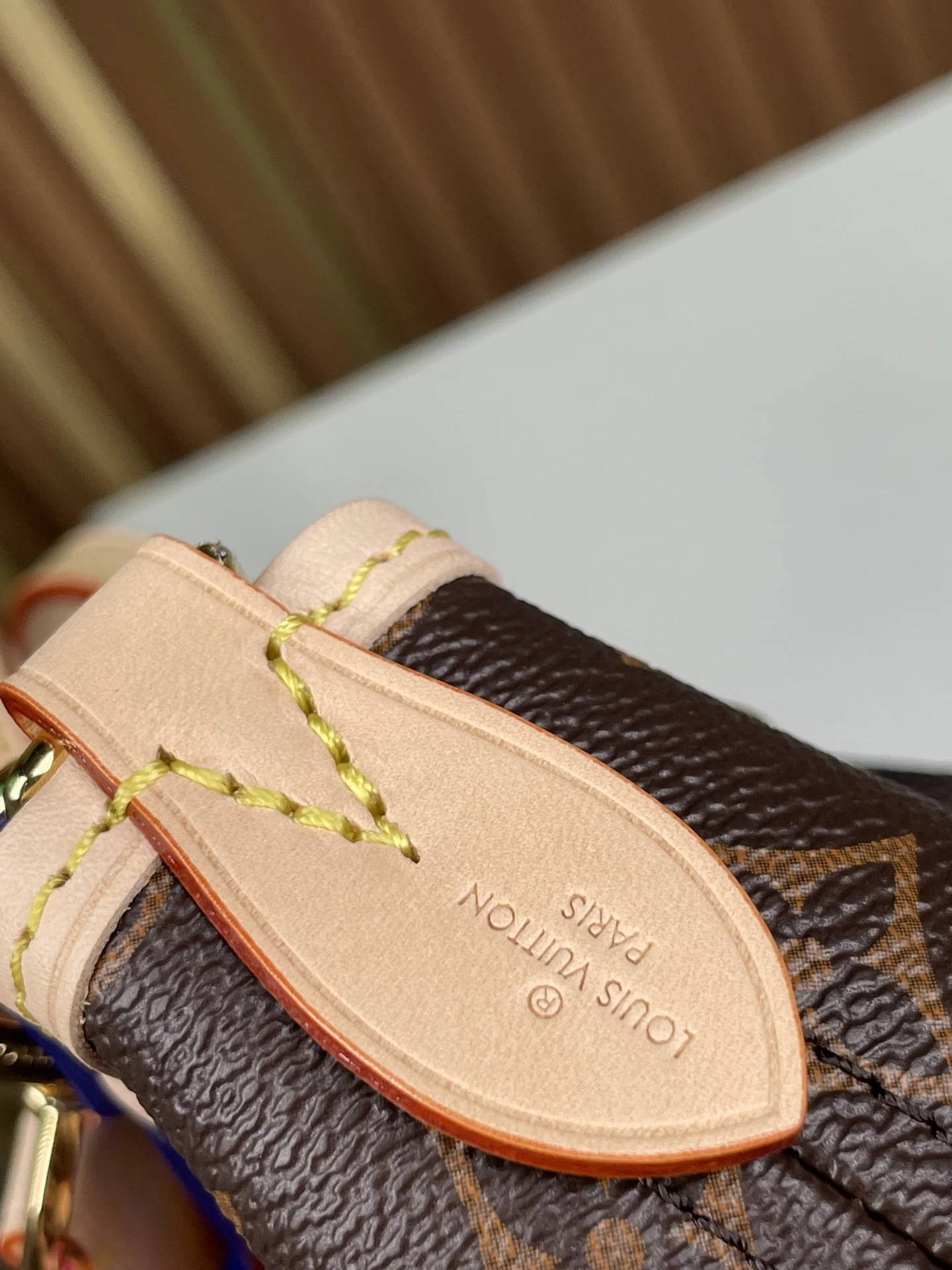 Louisvuitton Neverfull BB M46786 24x14x9 cm - description_image5