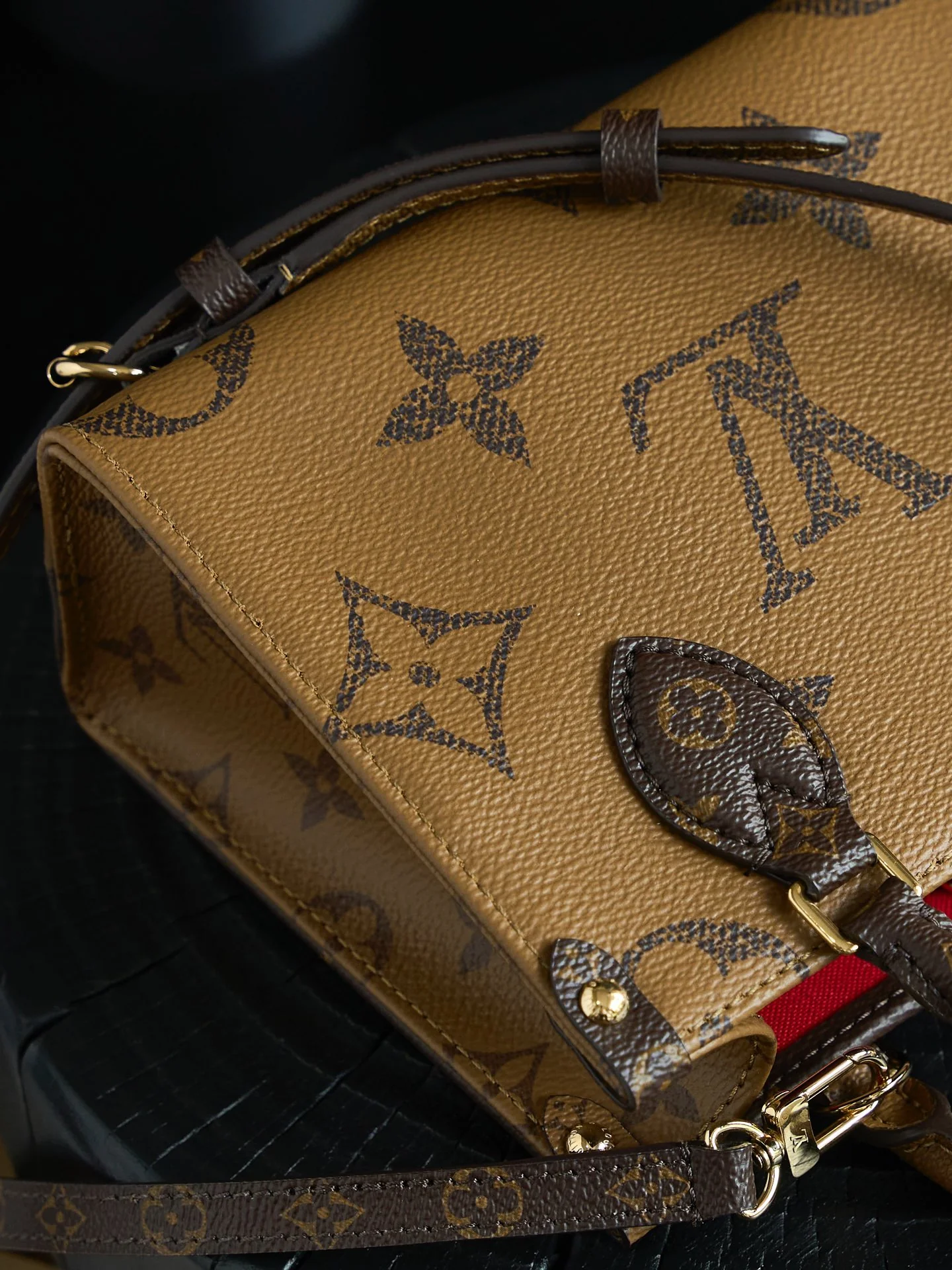 Louisvuitton OnTheGo BB Handbag M46839 - description_image5