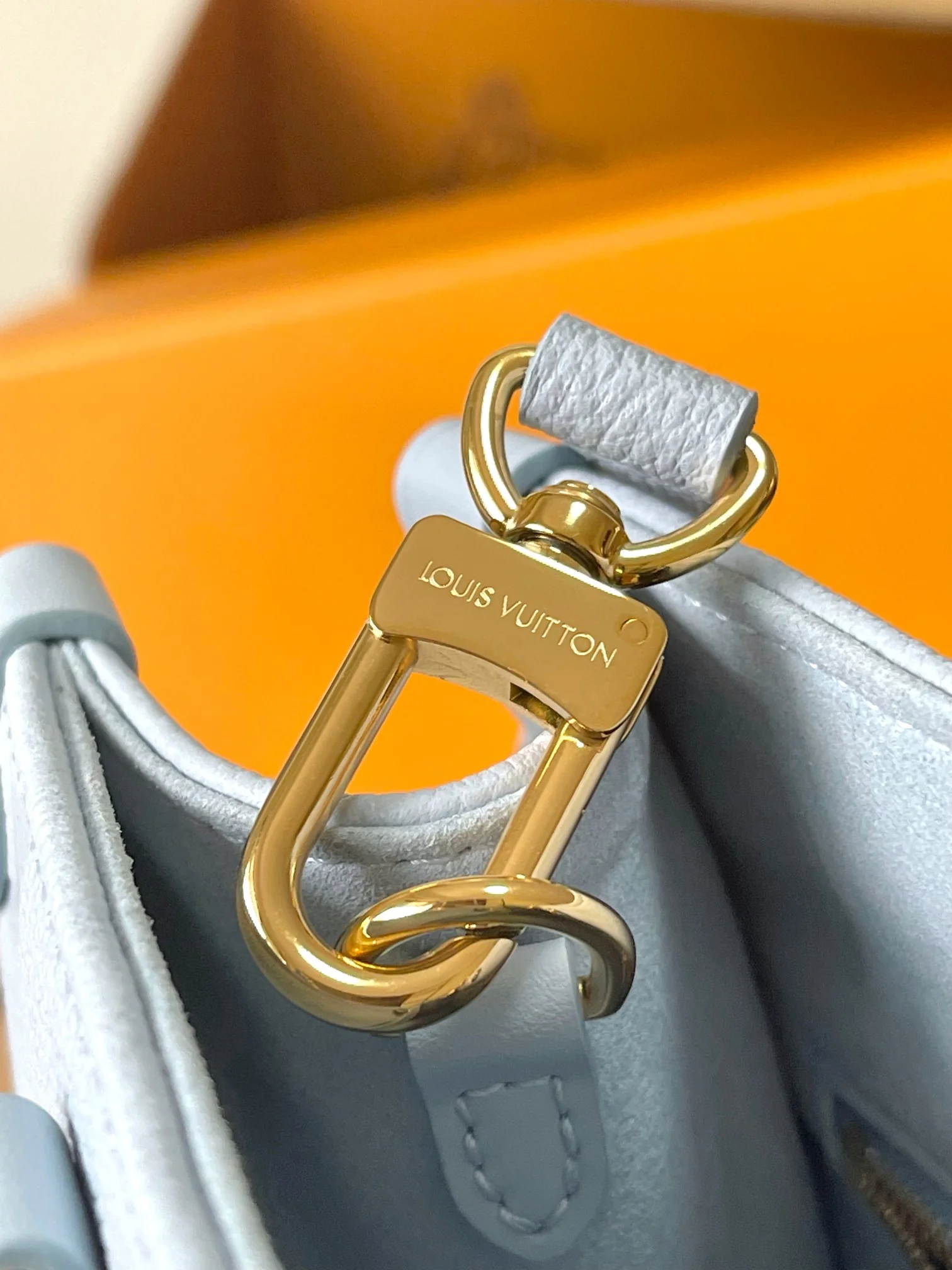 Louisvuitton OnTheGo Small Handbag M46840 25x19x11.5cm - description_image6