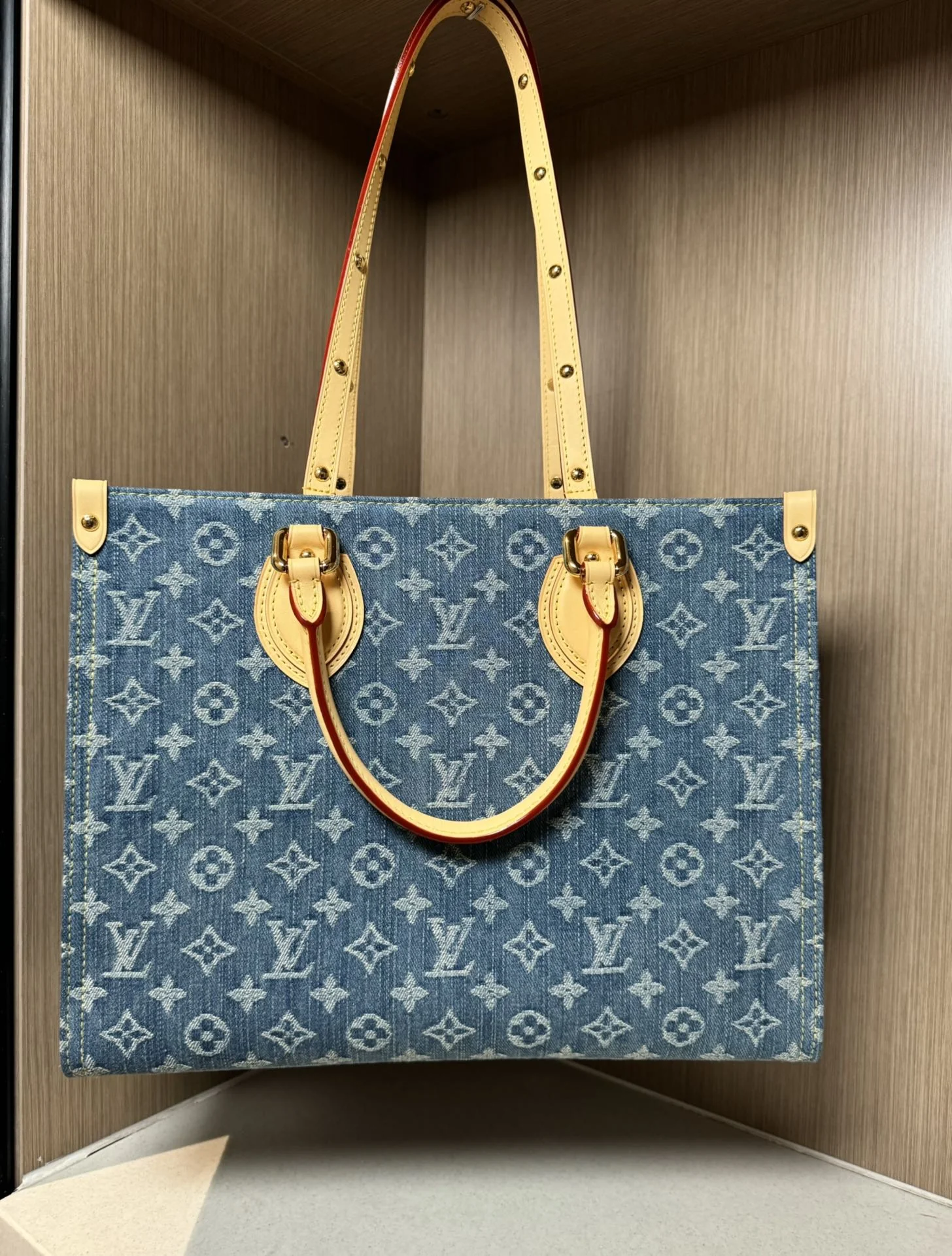 Louisvuitton Onthego Medium Tote M46871 35x27x14 cm - description_image2