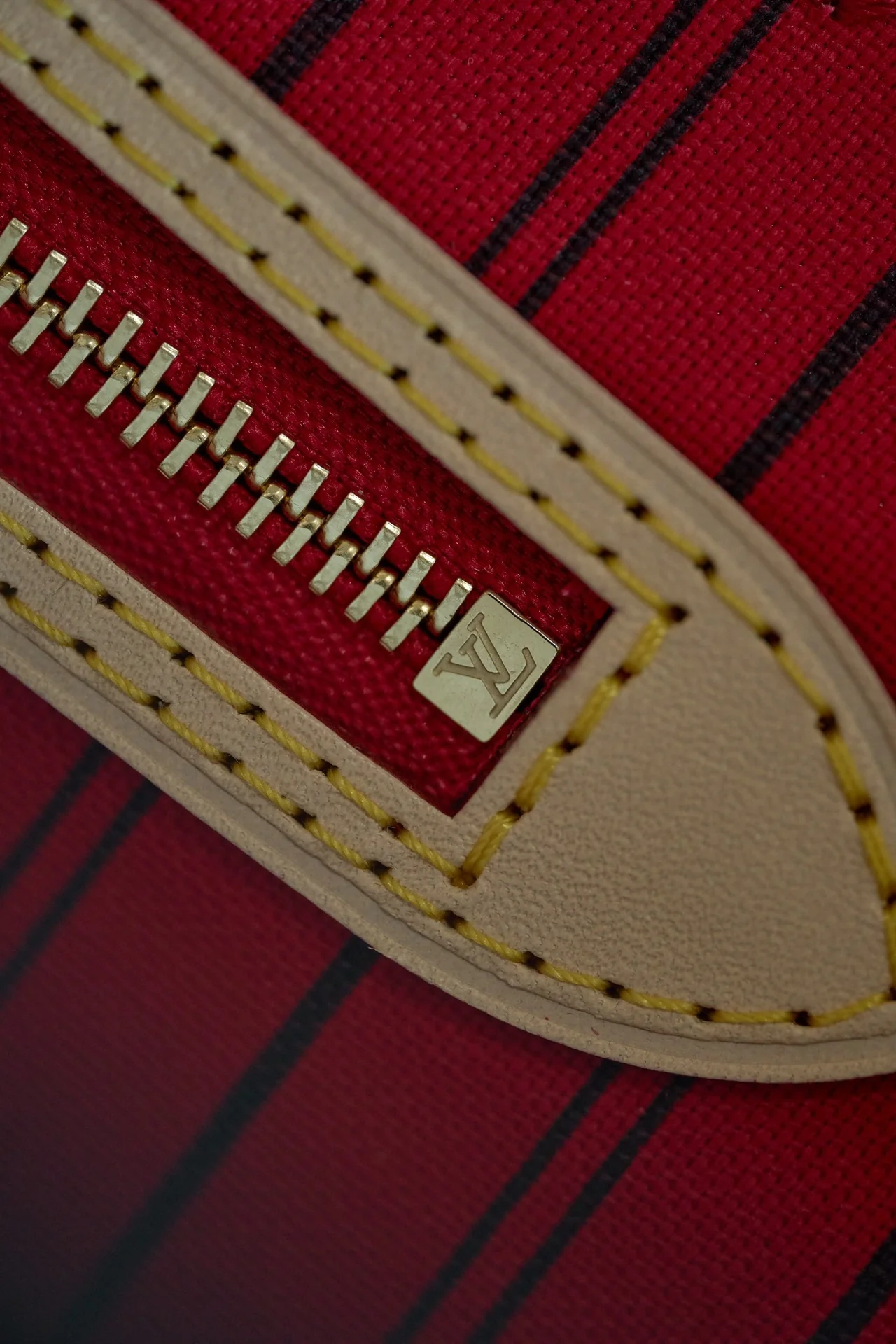 Louisvuitton Neverfull M46987 28 x 14 x 31 cm - description_image6