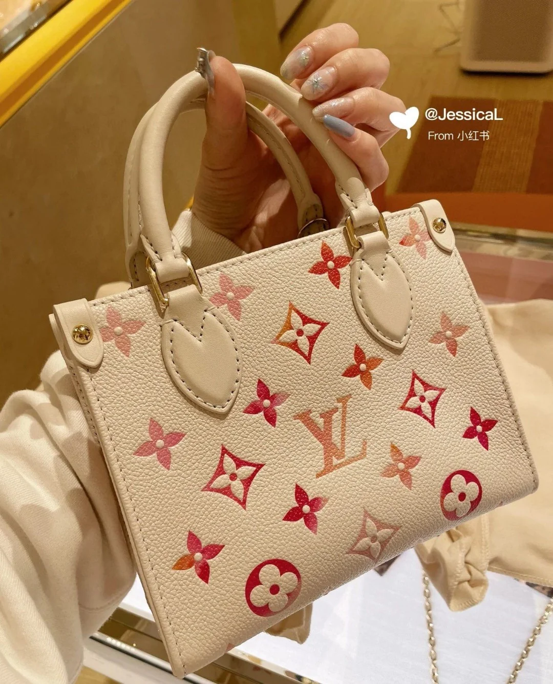 Louisvuitton Onthego BB M47115 - description_image4