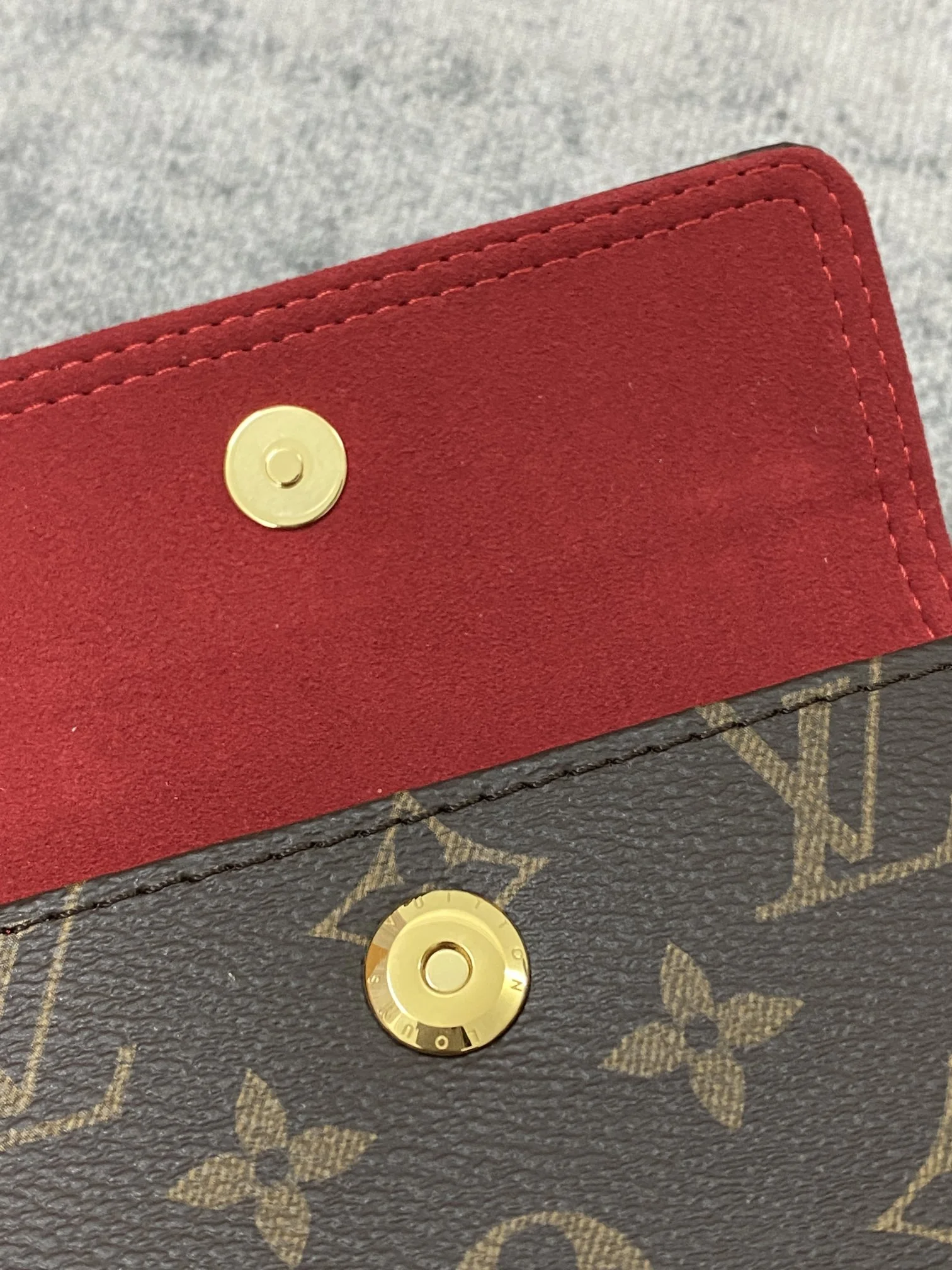 Louisvuitton Neverfull Tofu Bag M51165 17x13x9 cm - description_image7