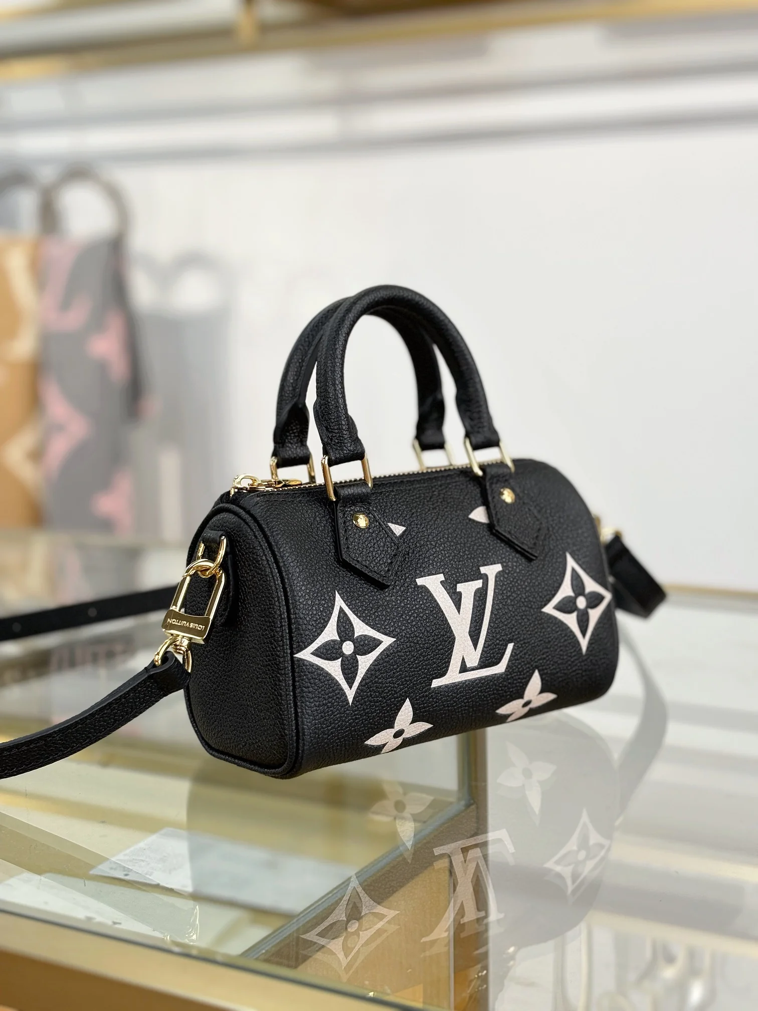 Louisvuitton Nano Speedy Handbag M81456 16x10x7.5 cm - description_image3