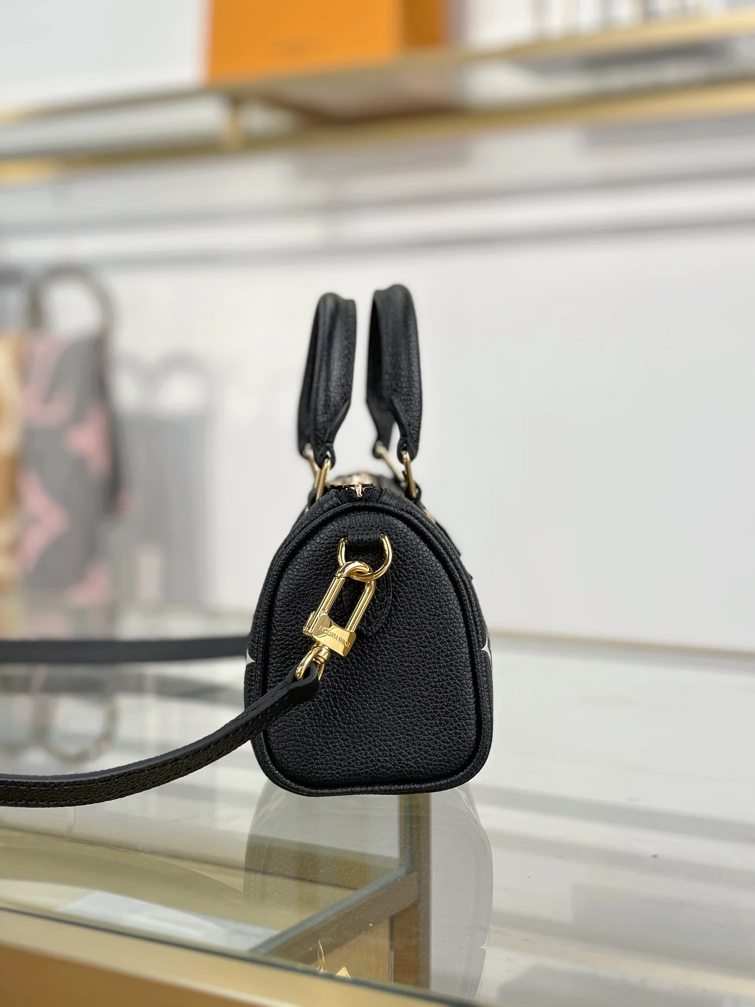 Louisvuitton Nano Speedy Handbag M81456 16x10x7.5 cm - description_image7