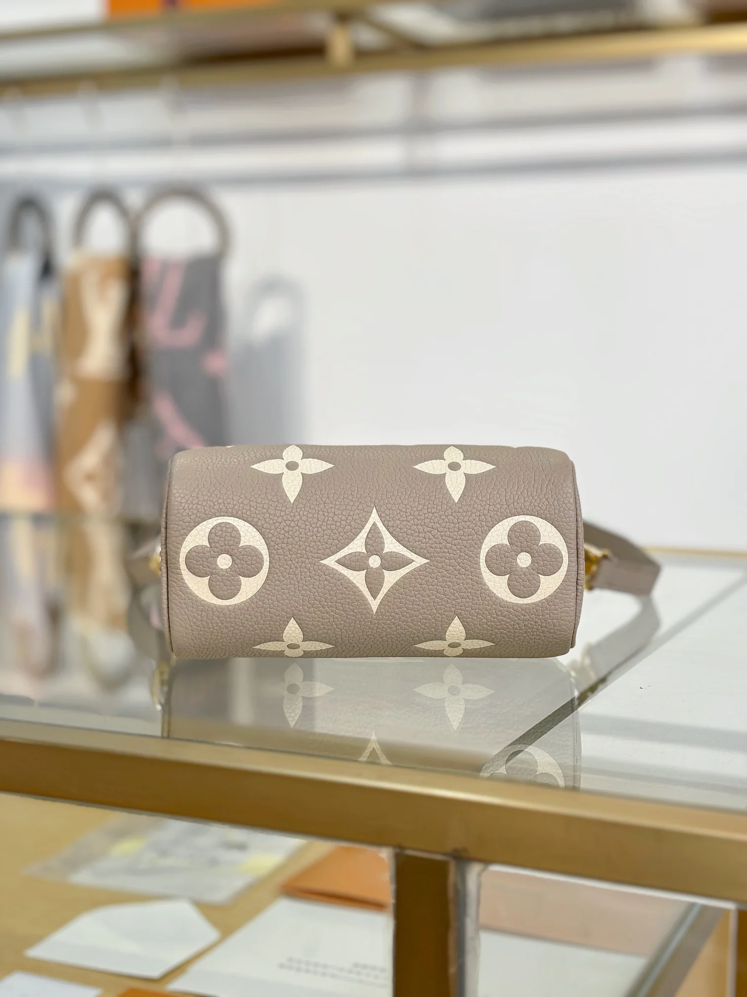 Louisvuitton Nano Speedy M82890 16x10x7.5 cm - description_image9