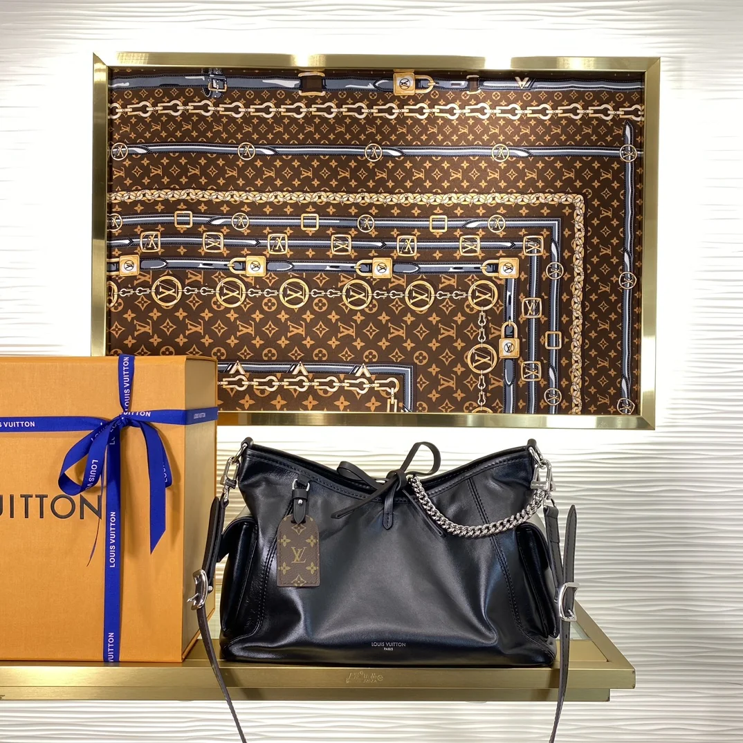 Louisvuitton CarryAll Cargo Small Handbag 33.5 x 23 x 15 cm - description_image1