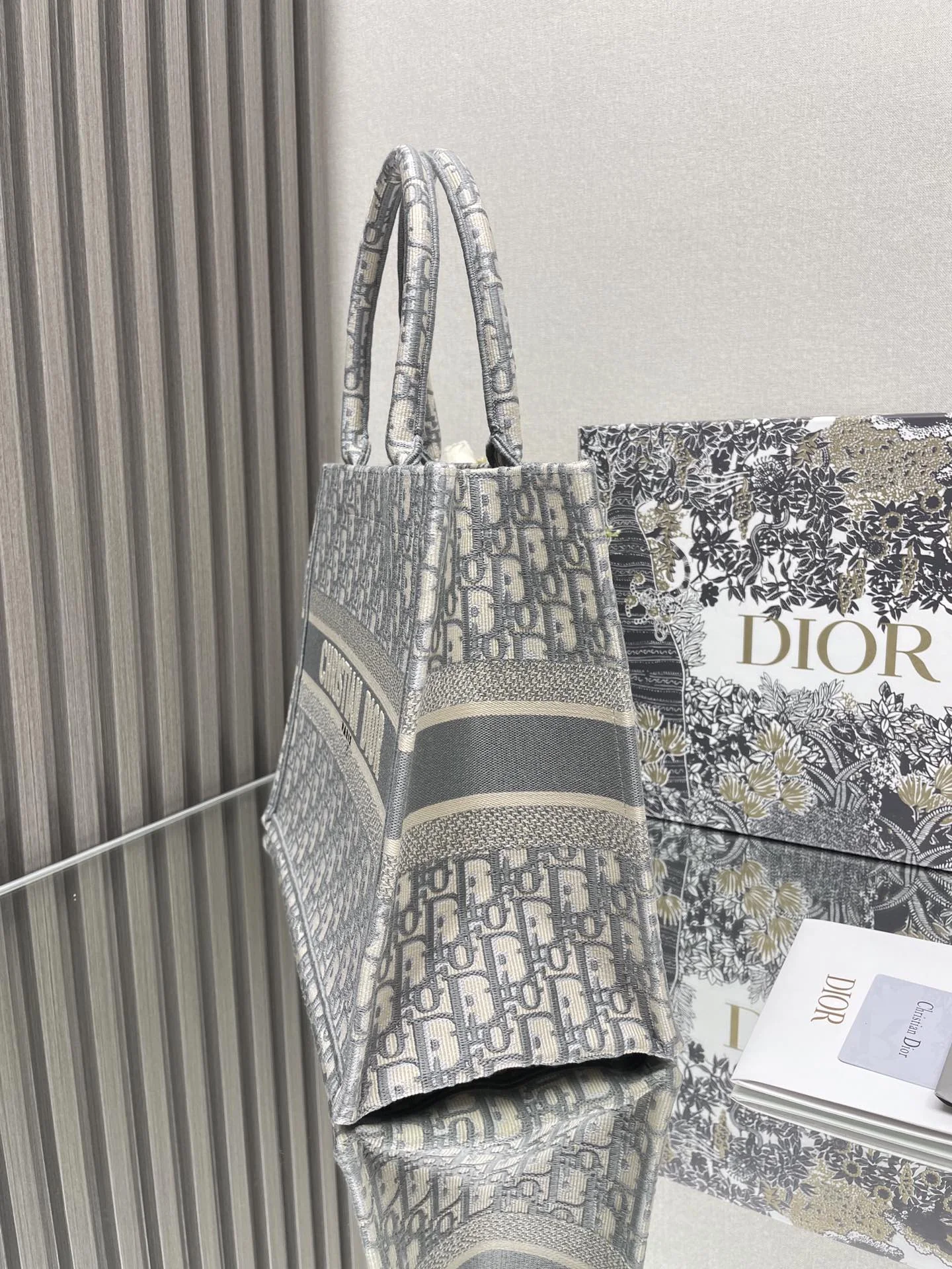 Dior Book Tote 36x27x16 cm - description_image4