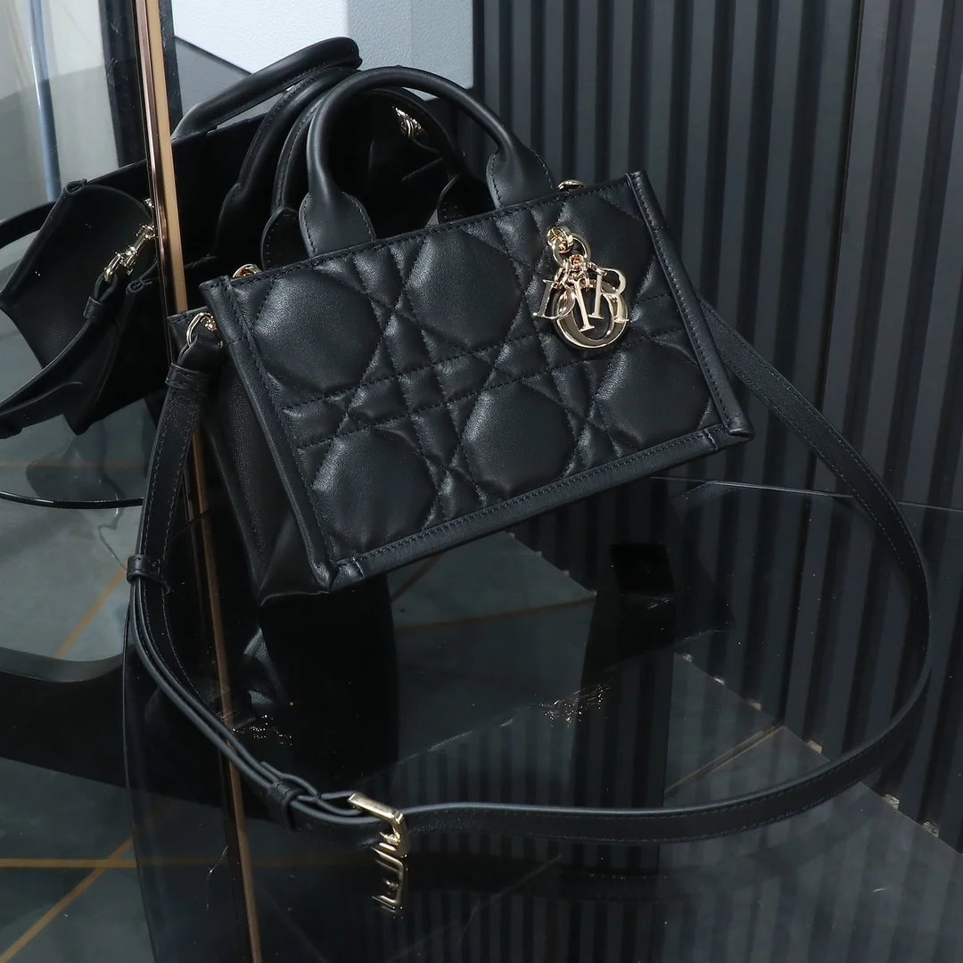 Dior Book Tote 21.5x13x7.5 cm - description_image7