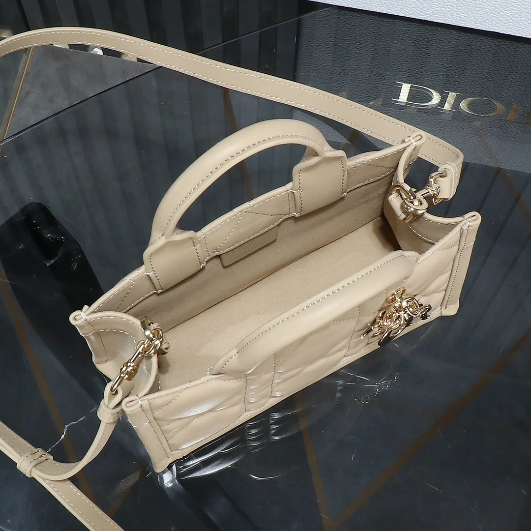 Dior Book Tote 21.5x13x7.5 cm - description_image5