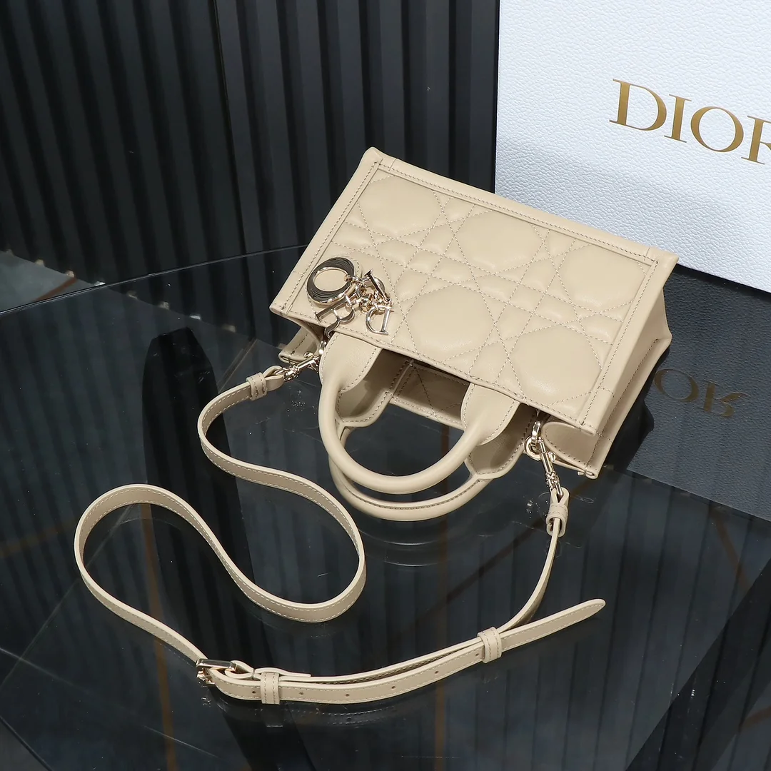 Dior Book Tote 21.5x13x7.5 cm - description_image8