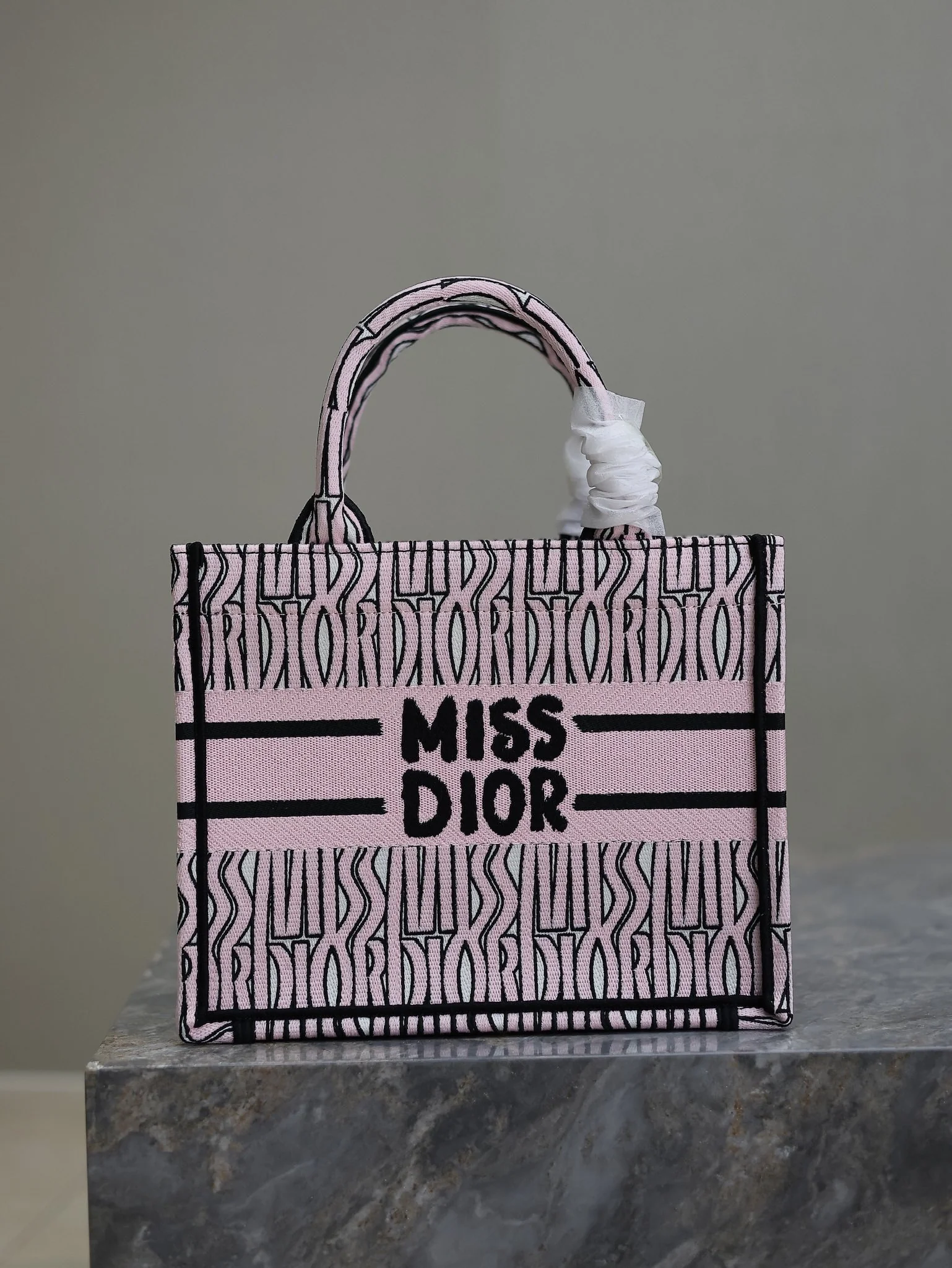Dior Mini Book Tote 26.5x21x14 cm - description_image1