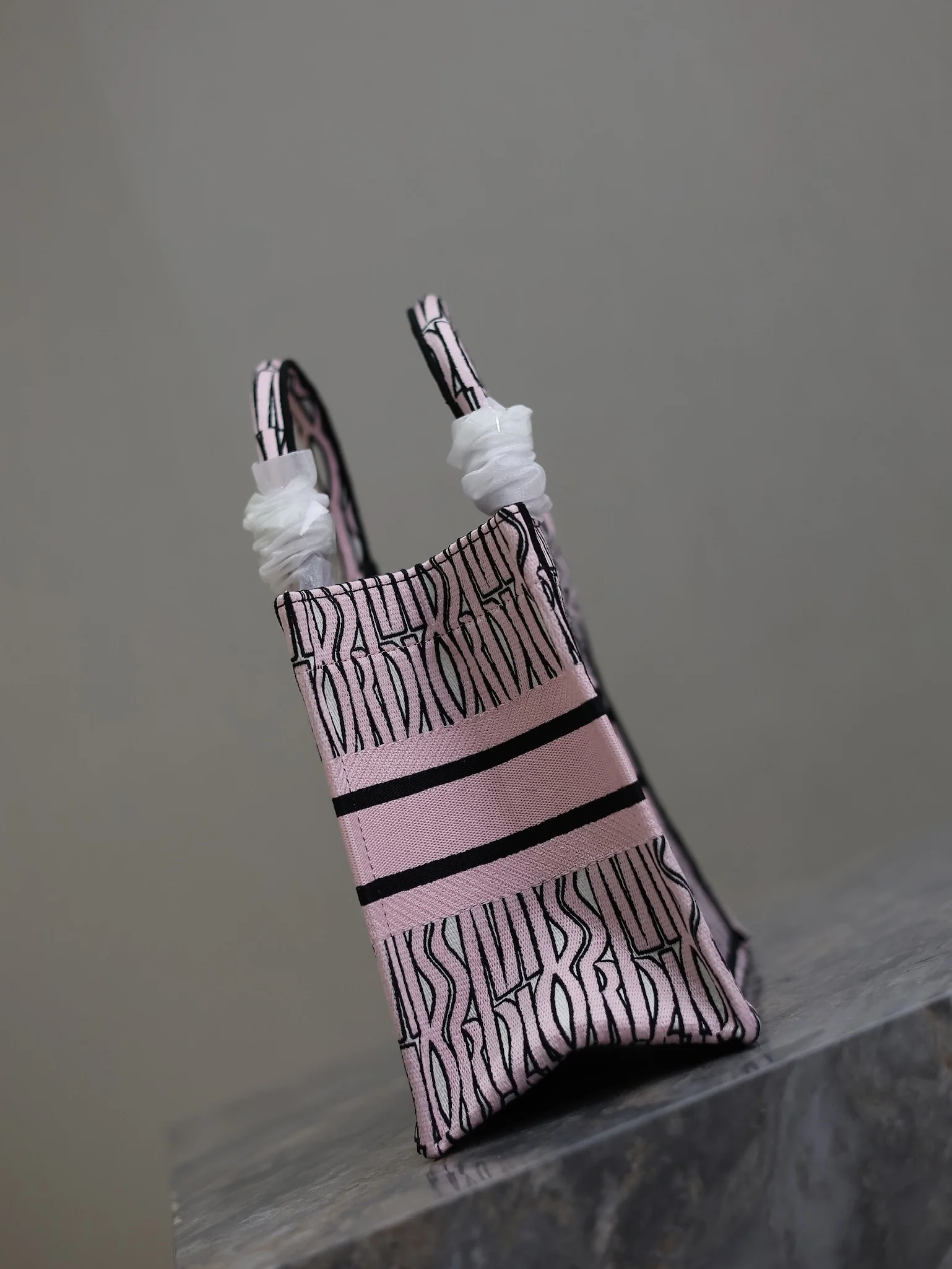 Dior Mini Book Tote 26.5x21x14 cm - description_image5