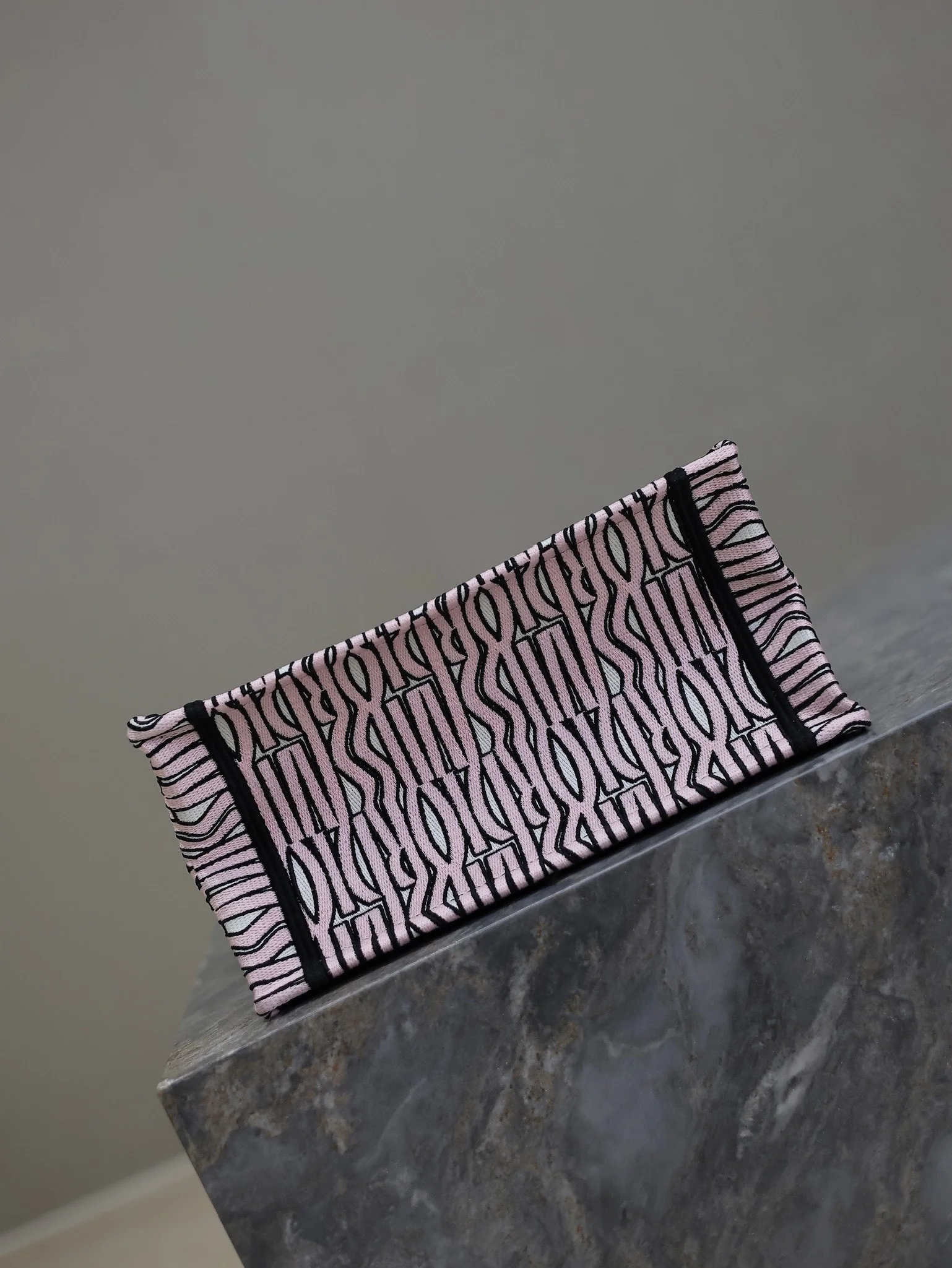 Dior Mini Book Tote 26.5x21x14 cm - description_image6