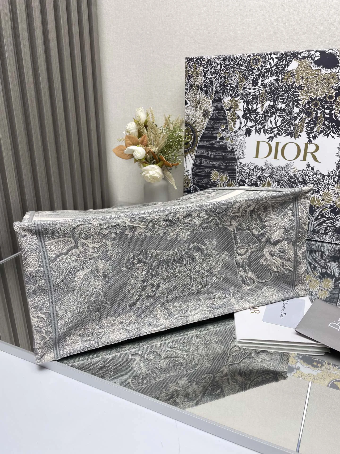 Dior Book Tote 1286701 41.5x35x18 cm - description_image6