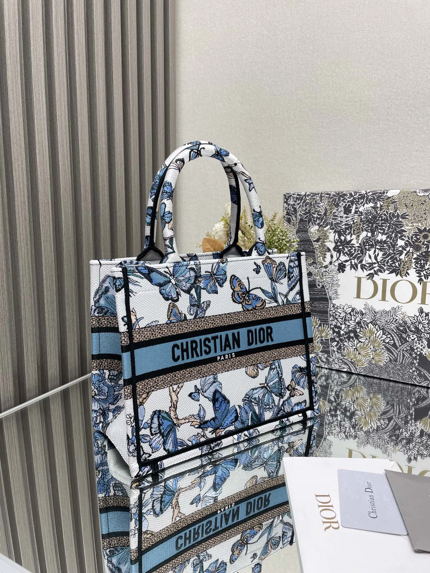 Dior Book Tote 26.5x21x14 cm - description_image3