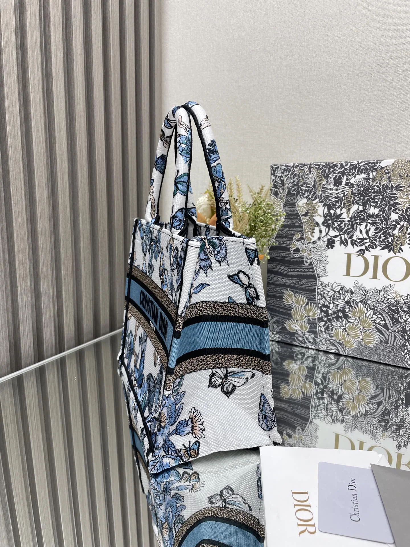 Dior Book Tote 26.5x21x14 cm - description_image4