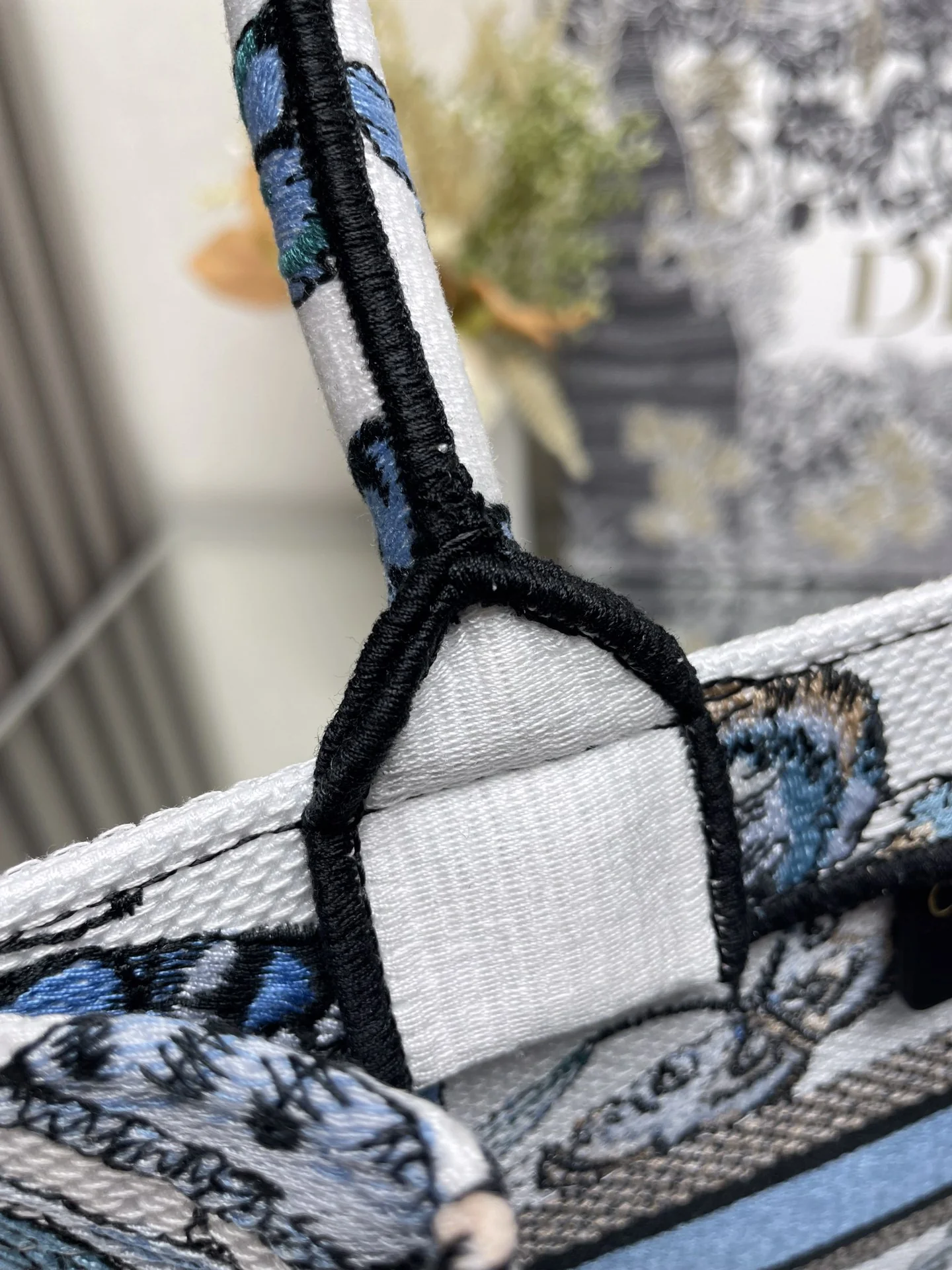 Dior Book Tote 26.5x21x14 cm - description_image7