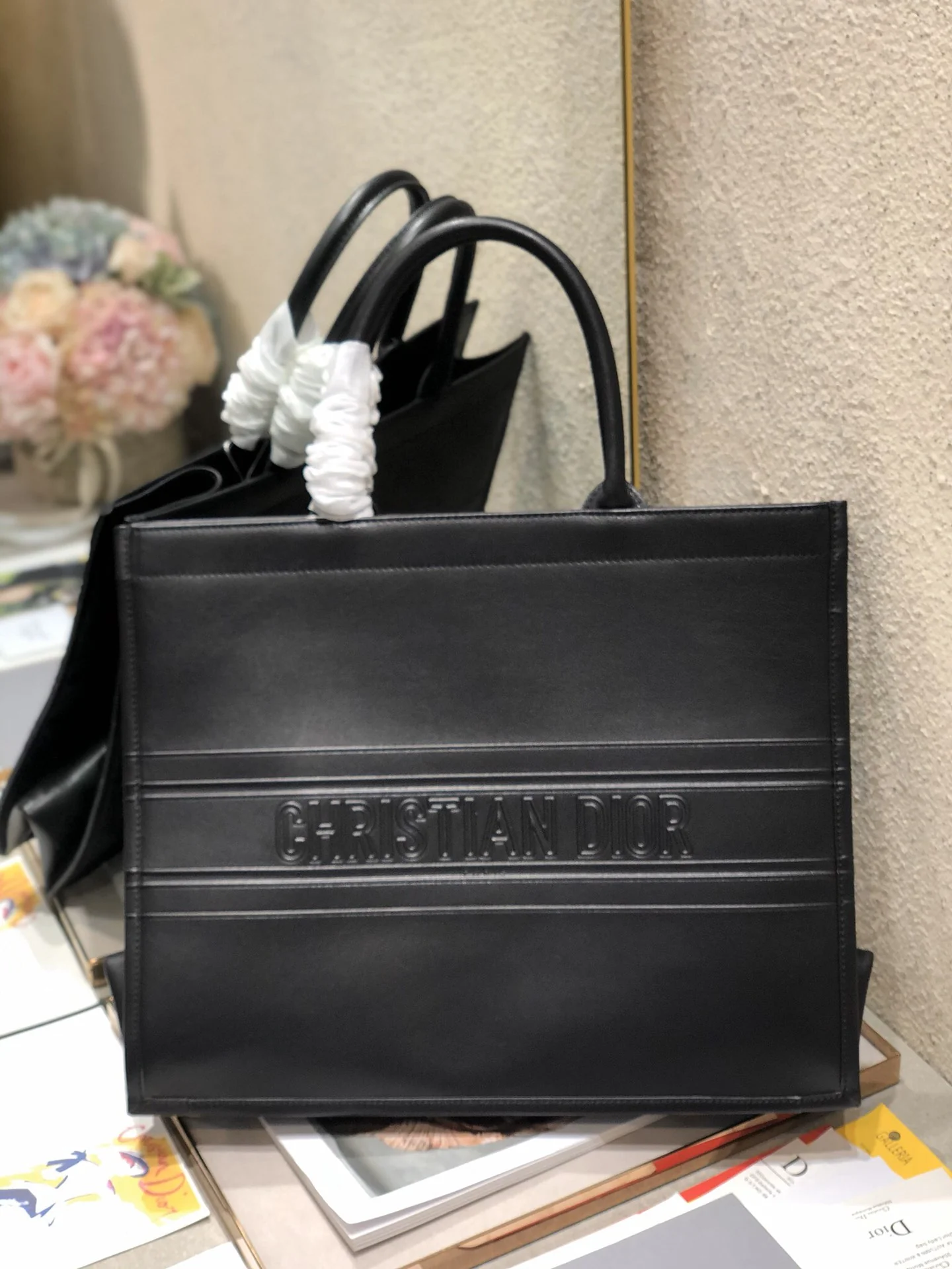 Dior Book Tote 41.5 x 32 x 5 cm - description_image1