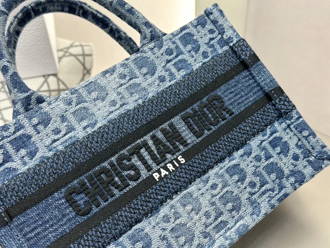 Dior Mini Book Tote 21.5x13x7.5 cm - description_image7