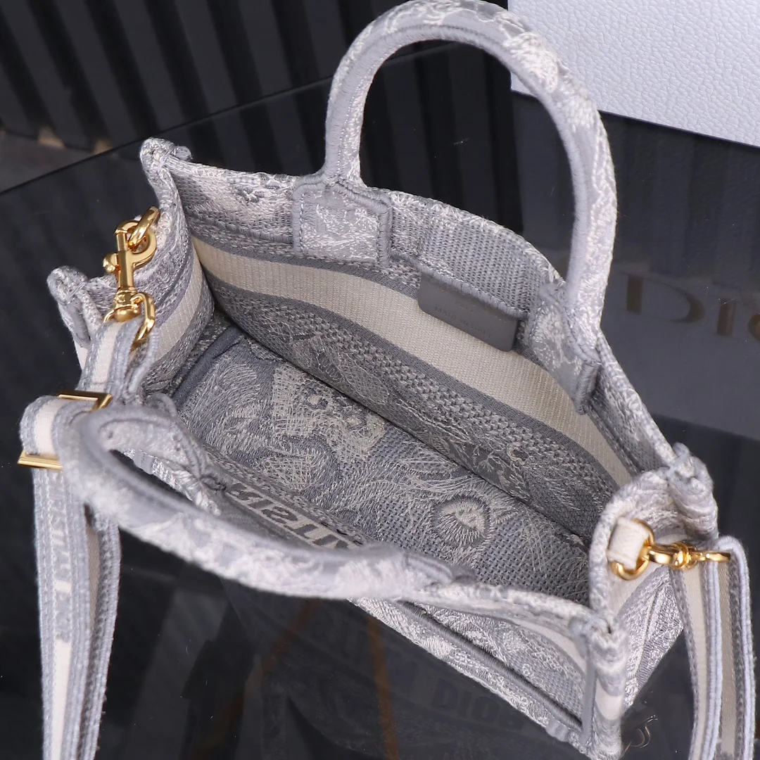 Dior Mini Book Tote Bag with Removable Adjustable Strap 21.5 x 13 x 7.5 cm - description_image5