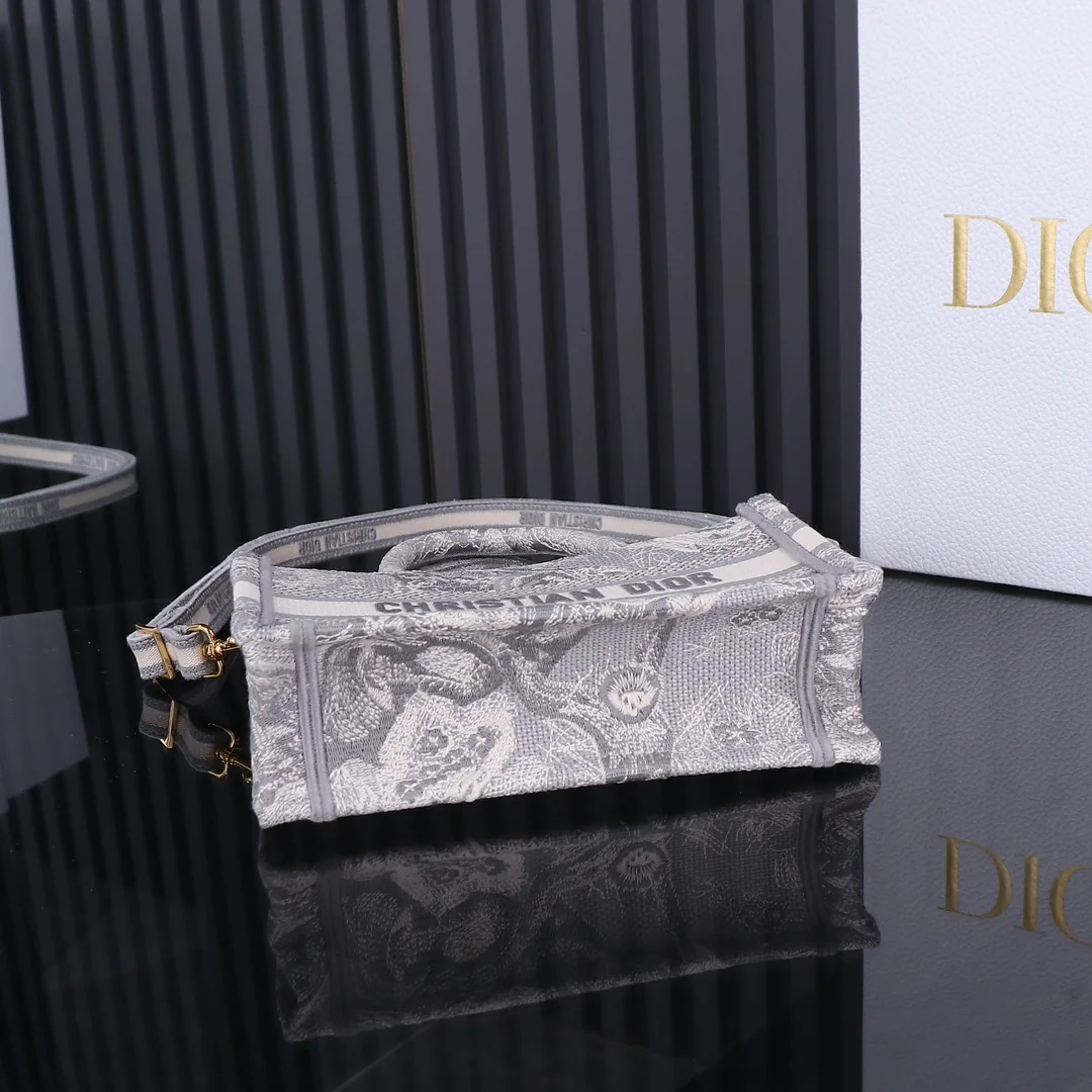 Dior Mini Book Tote Bag with Removable Adjustable Strap 21.5 x 13 x 7.5 cm - description_image8