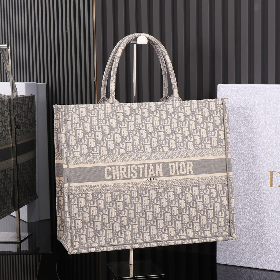 Dior Book Tote Large 41.5x35x18 cm - description_image1