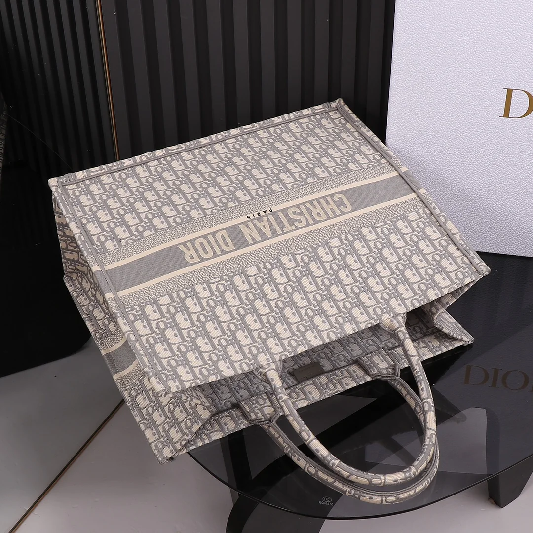 Dior Book Tote Large 41.5x35x18 cm - description_image4