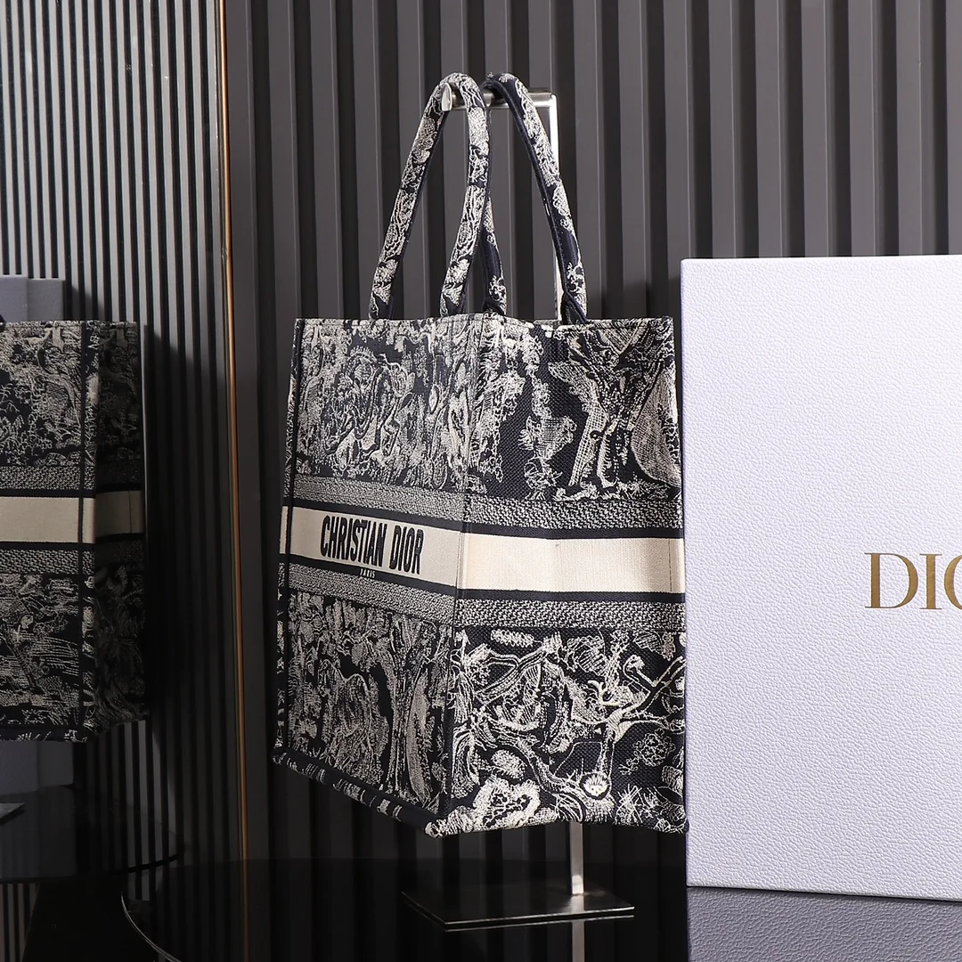 Dior Book Tote Large 41.5x35x18 cm - description_image2