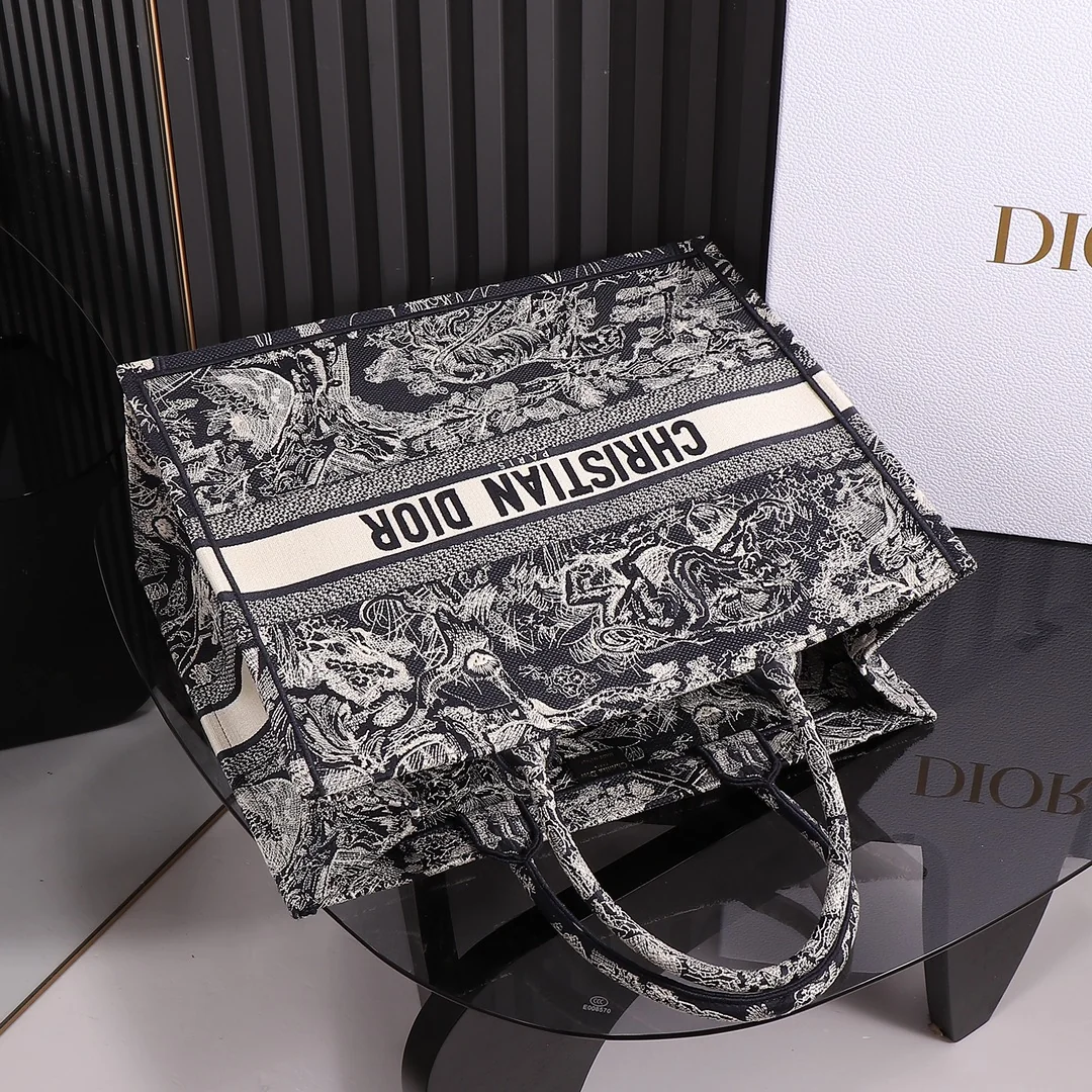 Dior Book Tote Large 41.5x35x18 cm - description_image4