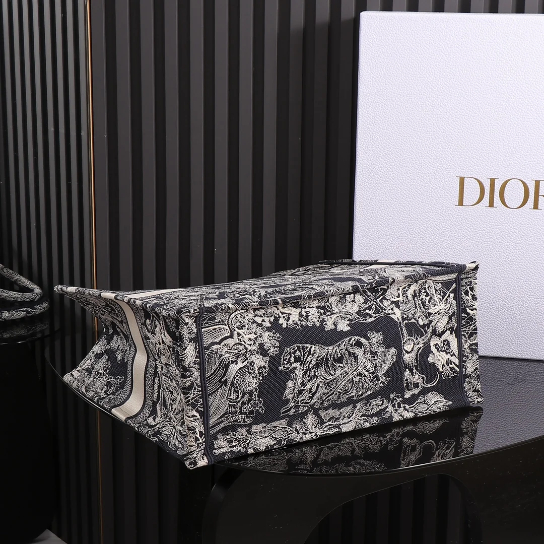 Dior Book Tote Large 41.5x35x18 cm - description_image5