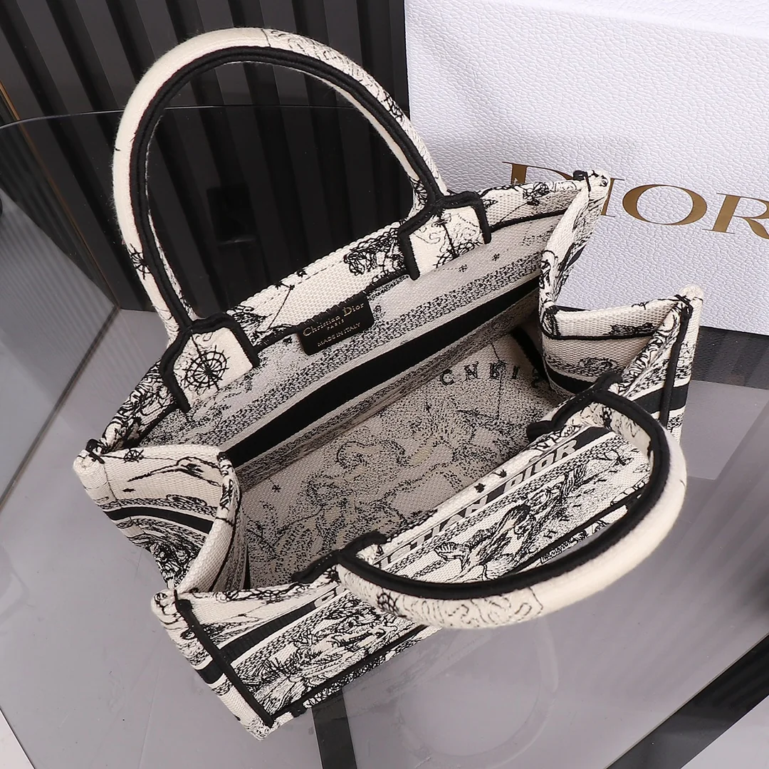 Dior Book Tote Small 26.5x21x14 cm - description_image5